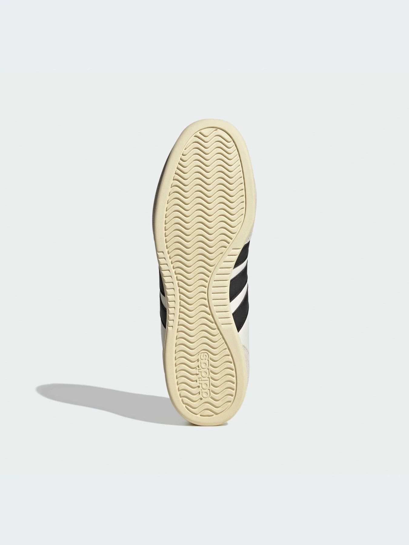 Кроссовки Adidas модель JR4618-KZ Кроссовки Adidas модель JR4618-KZ Фото