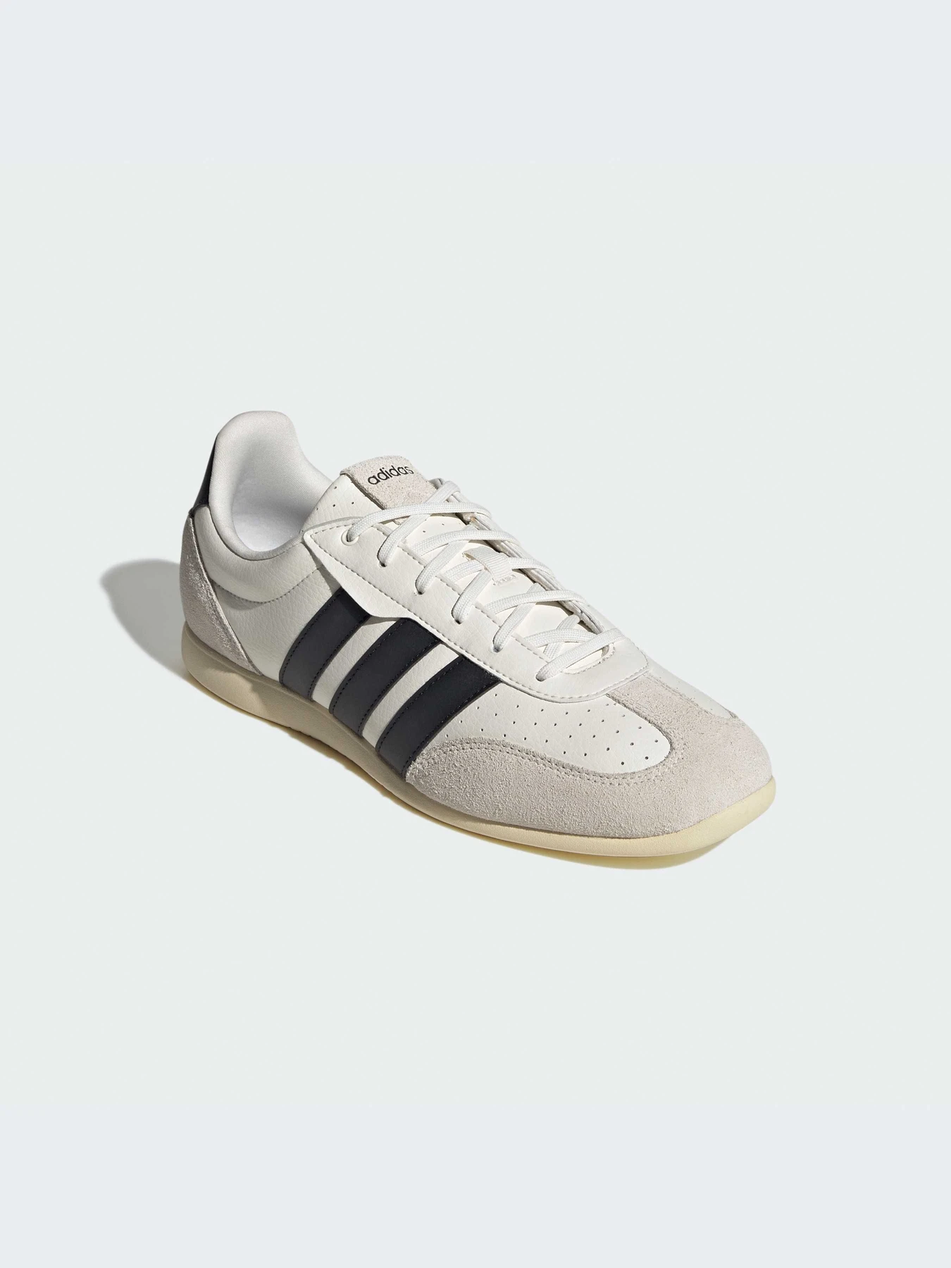 Кроссовки Adidas модель JR4618-KZ Кроссовки Adidas модель JR4618-KZ Фото