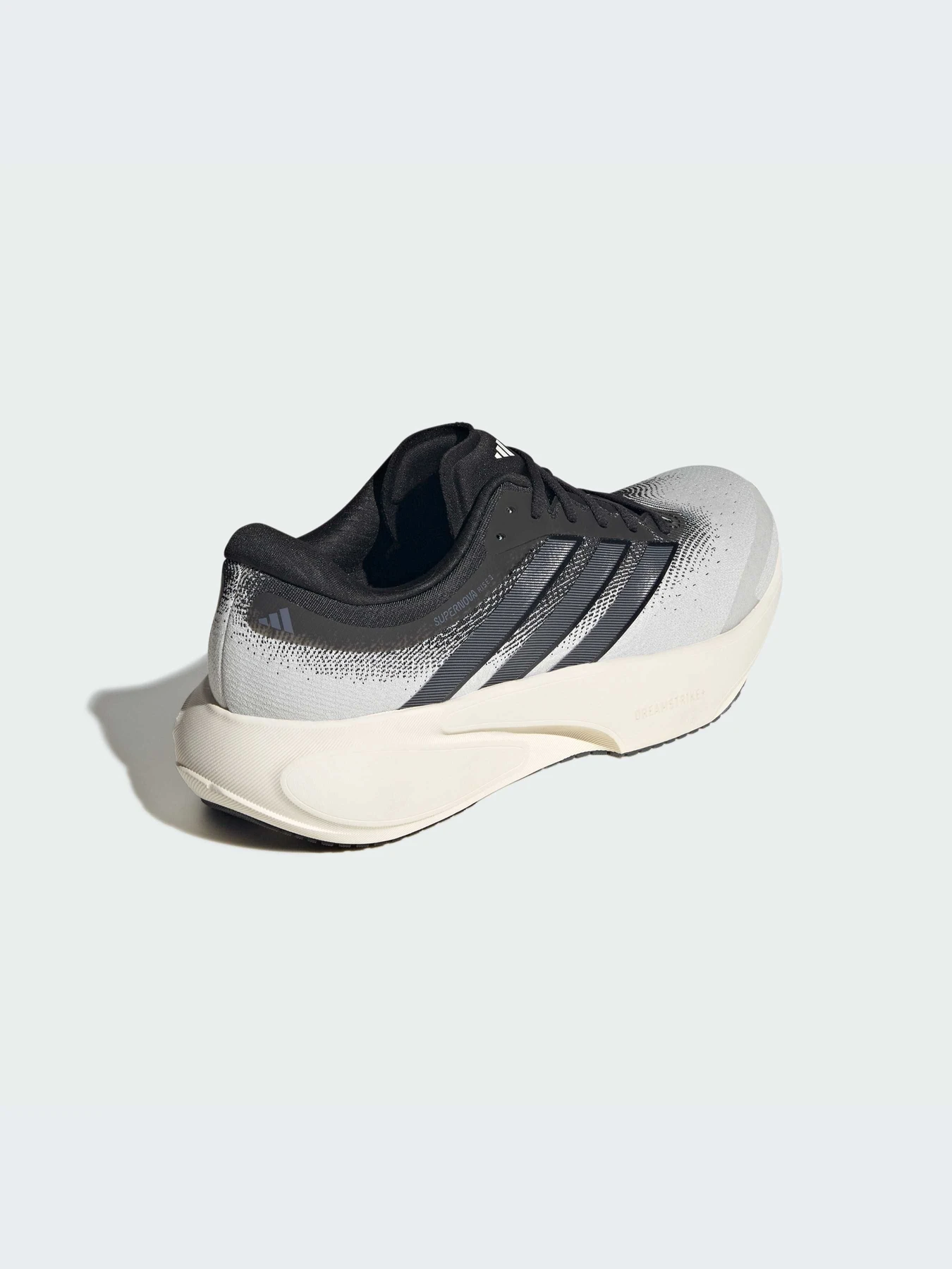 Кроссовки Adidas Supernova модель KK1202-KZ Кроссовки Adidas Supernova модель KK1202-KZ Фото