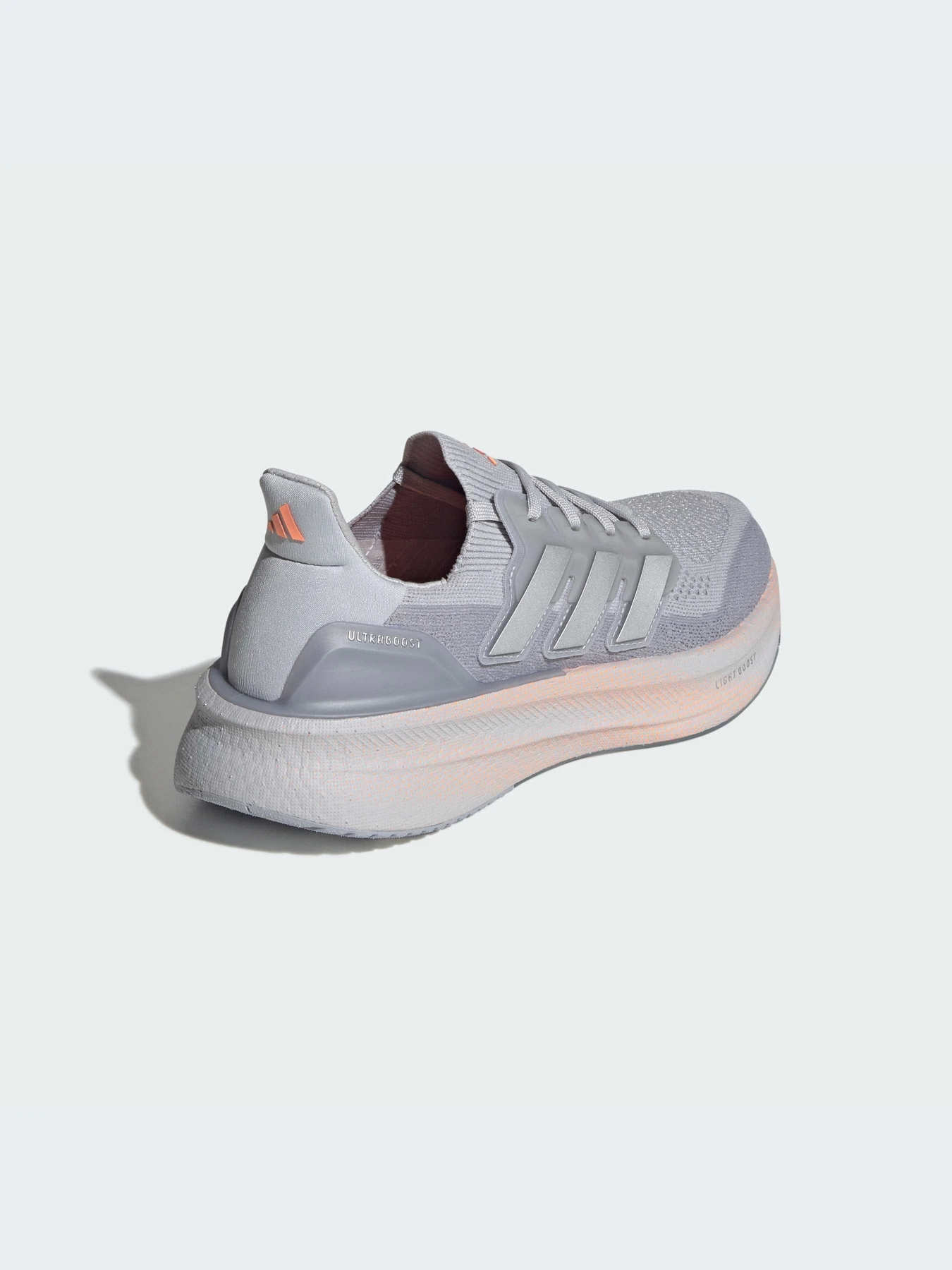 Кроссовки Adidas Ultraboost модель JQ6658-KZ Кроссовки Adidas Ultraboost модель JQ6658-KZ Фото