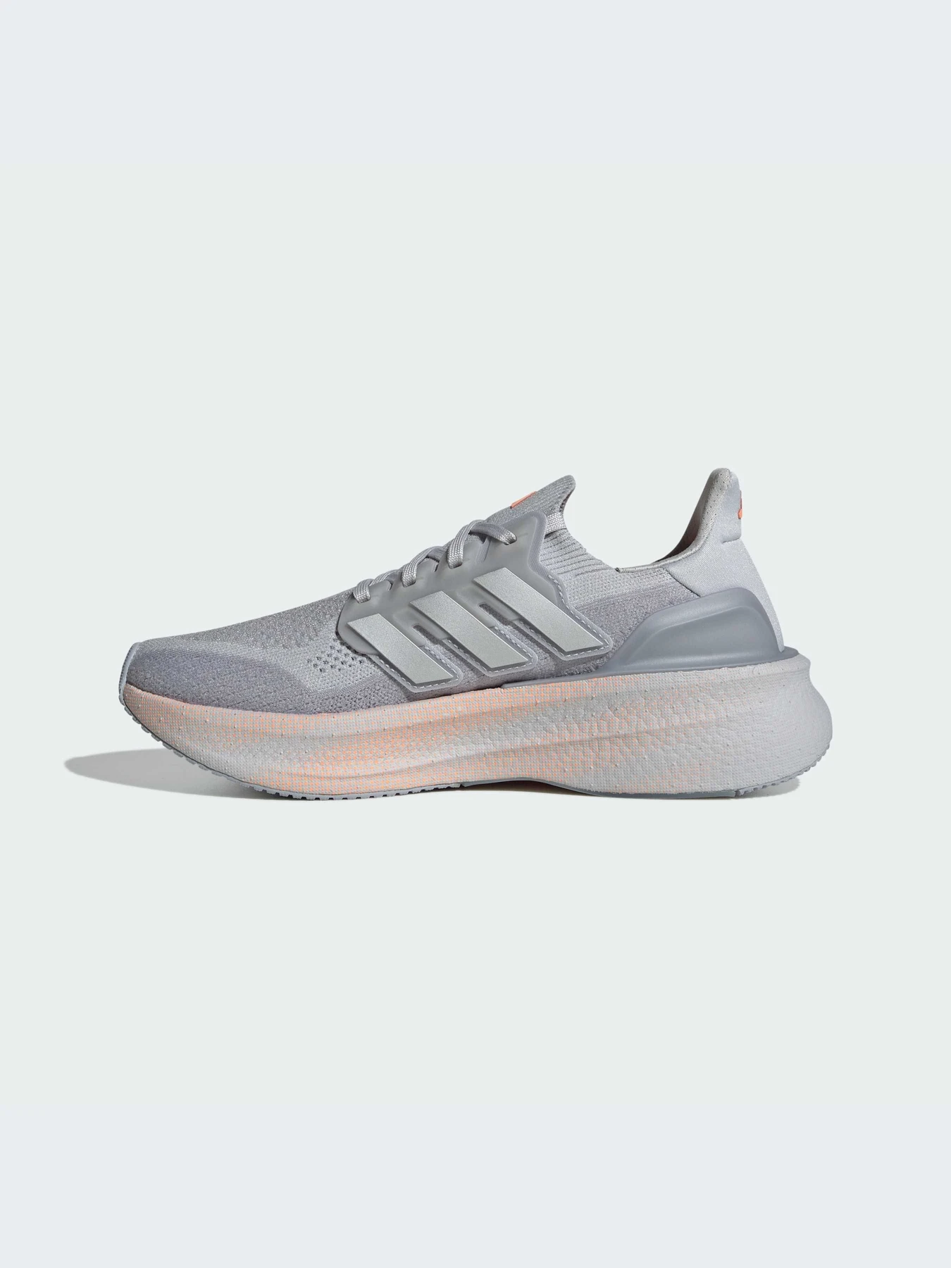 Кроссовки Adidas Ultraboost модель JQ6658-KZ Кроссовки Adidas Ultraboost модель JQ6658-KZ Фото
