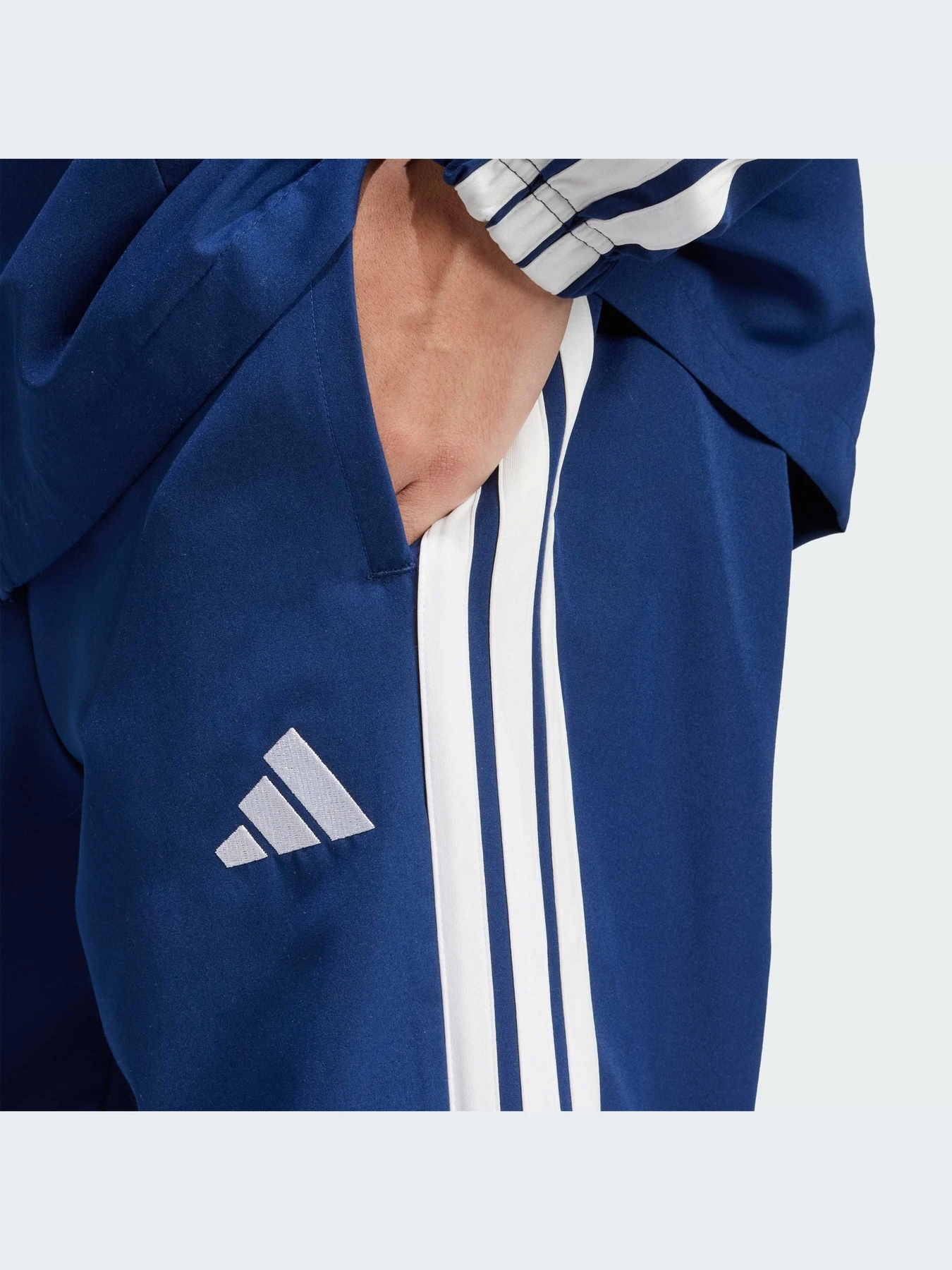 Костюмы Adidas 3 Stripes модель JC5391-KZ Костюмы Adidas 3 Stripes модель JC5391-KZ Фото