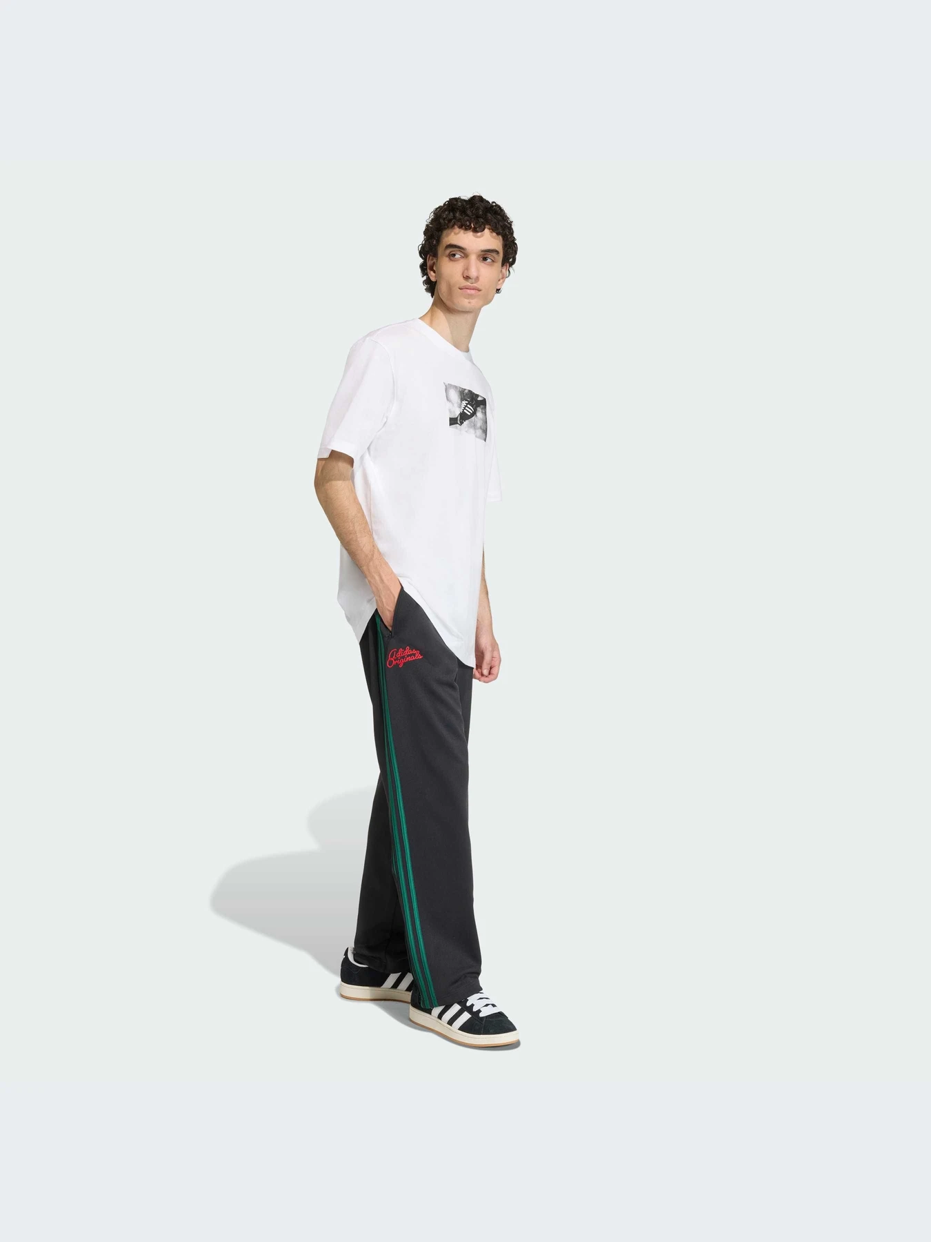 Футболки и поло Adidas Graphics модель KS7615-KZ Футболки и поло Adidas Graphics модель KS7615-KZ Фото