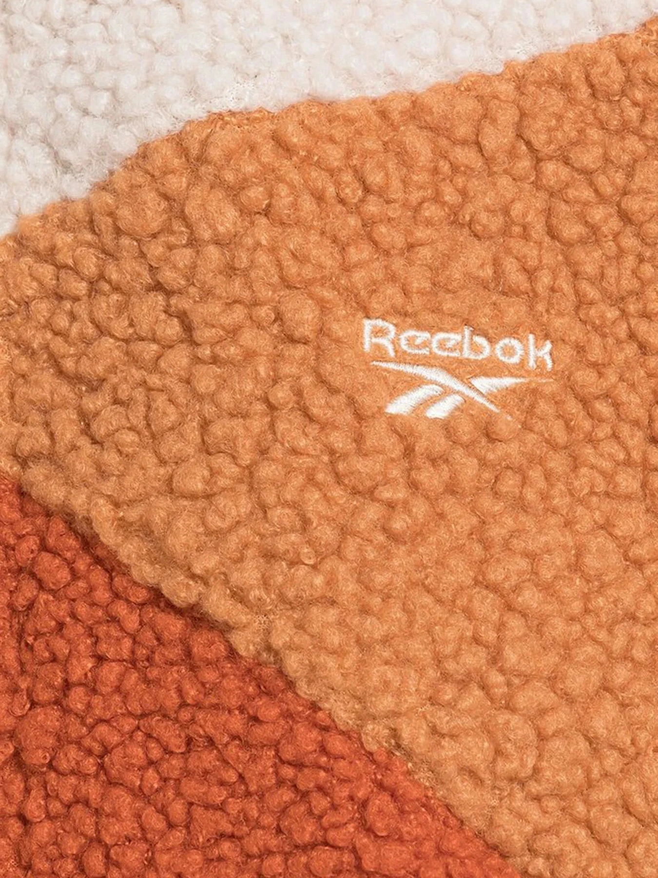 Куртки и дубленки Reebok CL WINTER SHERPA TRACKTOP модель 101552380 Куртки и дубленки Reebok CL WINTER SHERPA TRACKTOP модель 101552380 Фото