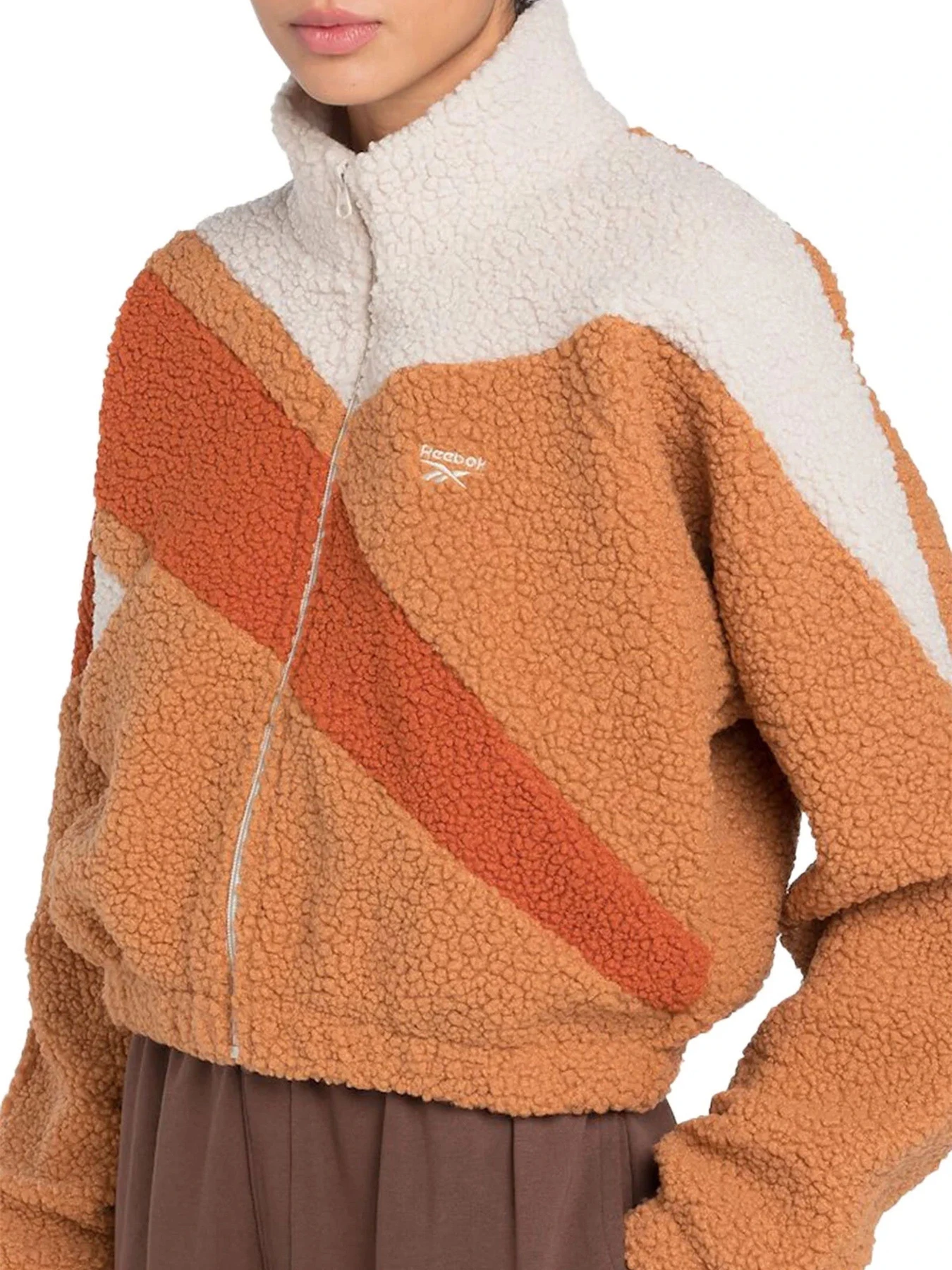 Куртки и дубленки Reebok CL WINTER SHERPA TRACKTOP модель 101552380 Куртки и дубленки Reebok CL WINTER SHERPA TRACKTOP модель 101552380 Фото
