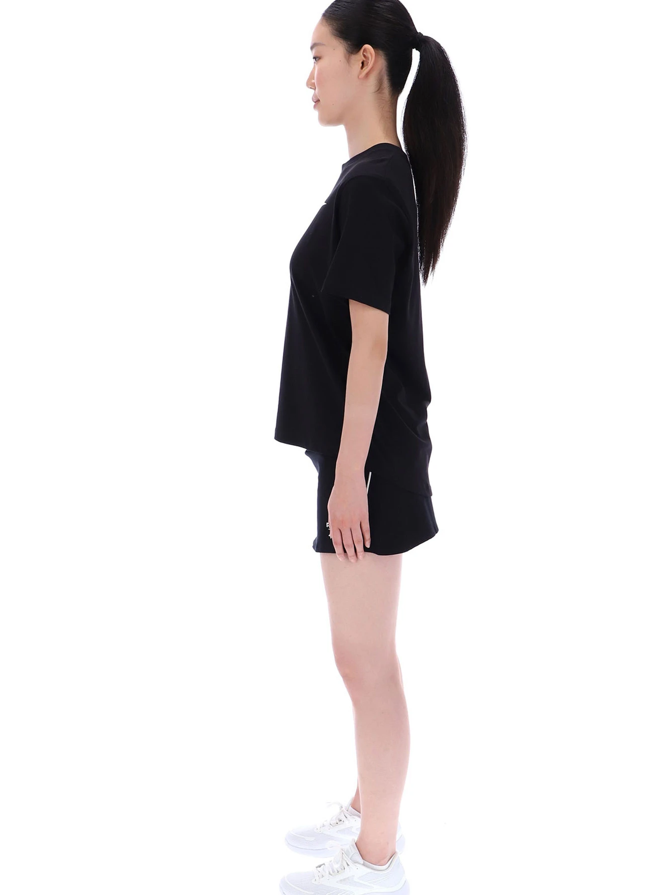 Футболки и поло Reebok BRIELLE CREW NECK OVERSIZ модель 102248508 Футболки и поло Reebok BRIELLE CREW NECK OVERSIZ модель 102248508 Фото
