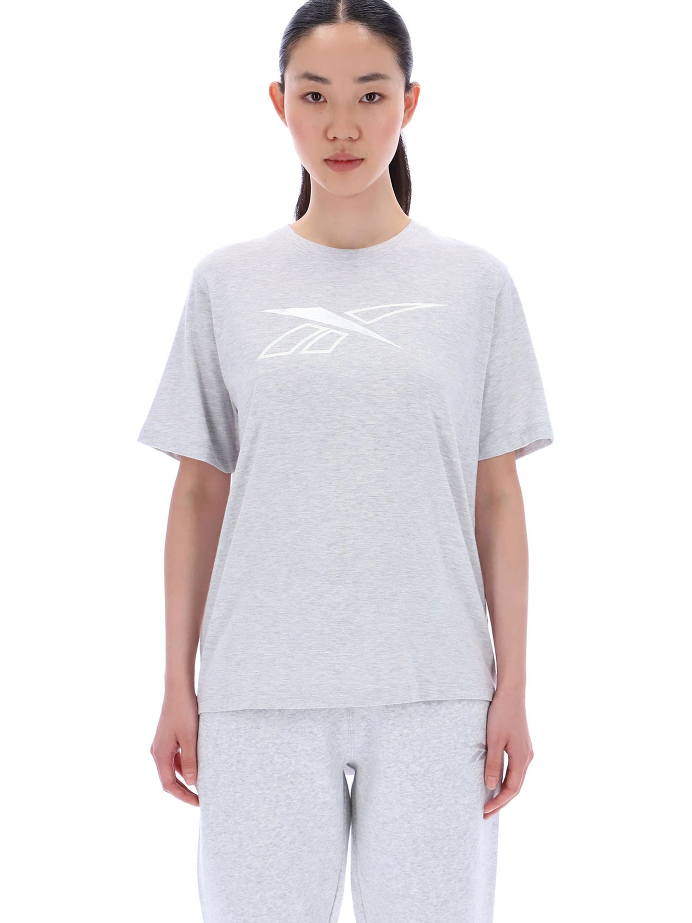 Футболки и поло Reebok BRIELLE CREW NECK OVERSIZ модель 102248510 Футболки и поло Reebok BRIELLE CREW NECK OVERSIZ модель 102248510 Фото