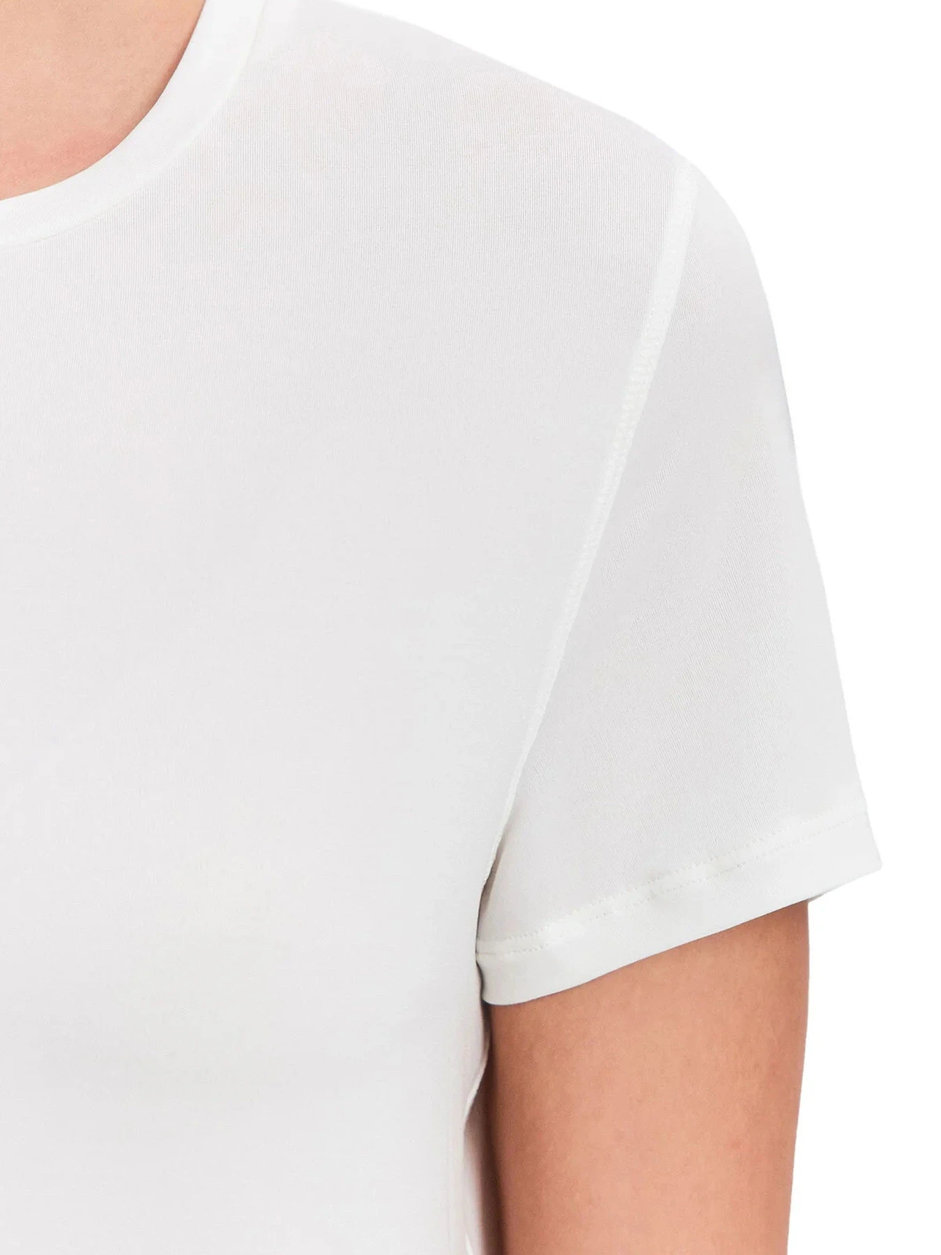 Футболки и поло Reebok RBK CHILL ATHLETIC TEE модель 102256010 Футболки и поло Reebok RBK CHILL ATHLETIC TEE модель 102256010 Фото