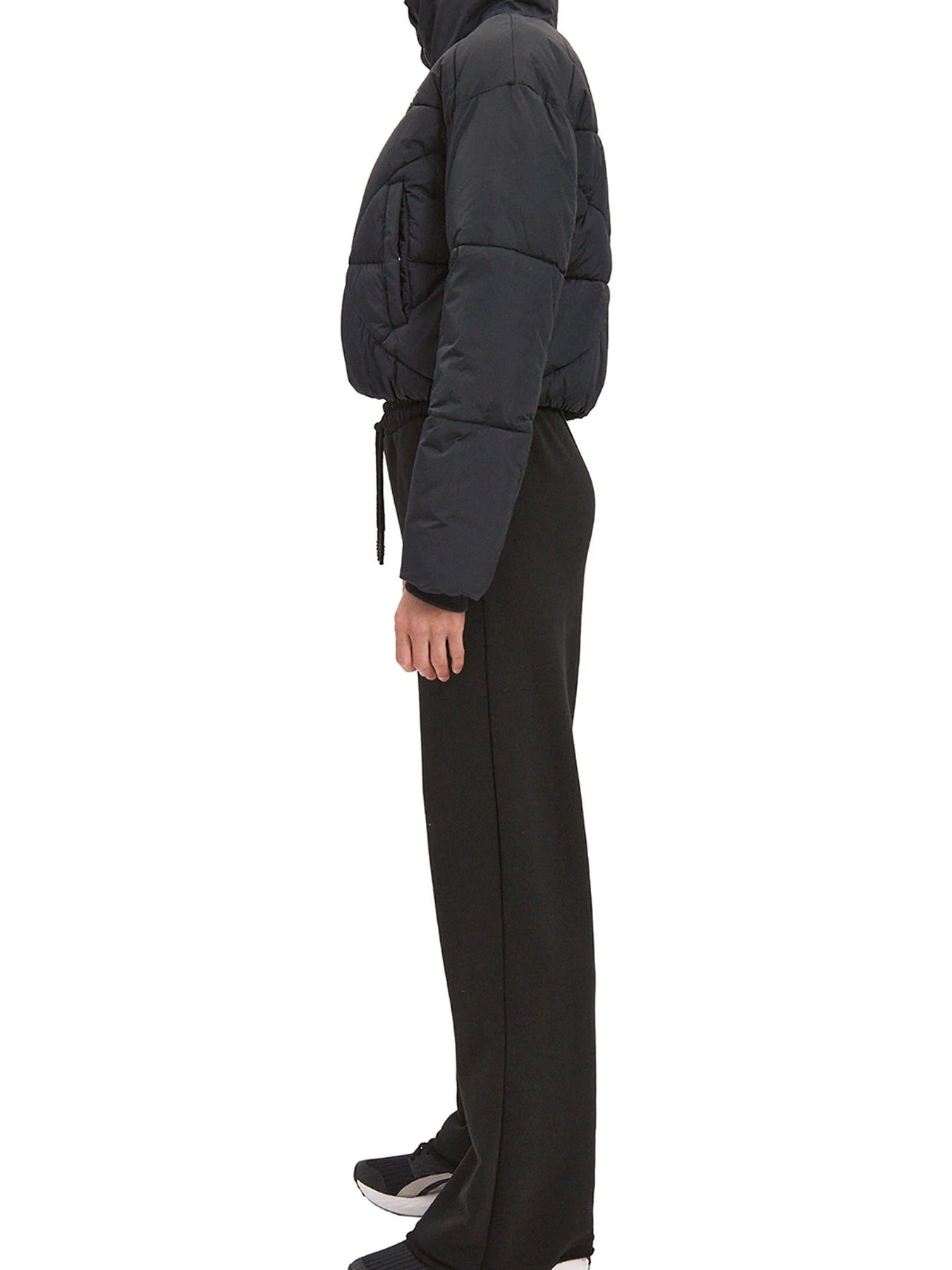 Куртки и дубленки Reebok ALYSSA JACKET модель 101972127 Куртки и дубленки Reebok ALYSSA JACKET модель 101972127 Фото