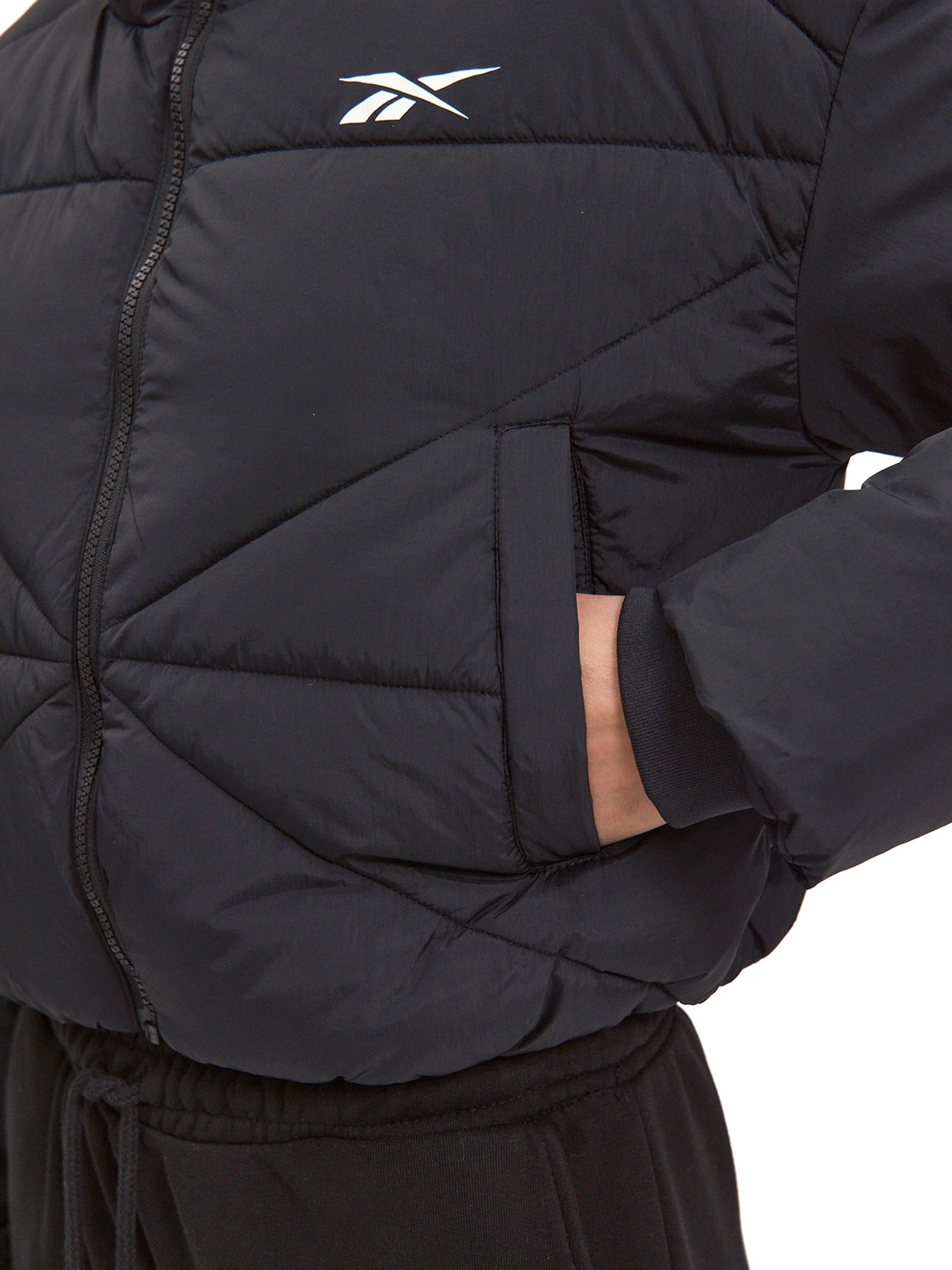 Куртки и дубленки Reebok ALYSSA JACKET модель 101972127 Куртки и дубленки Reebok ALYSSA JACKET модель 101972127 Фото