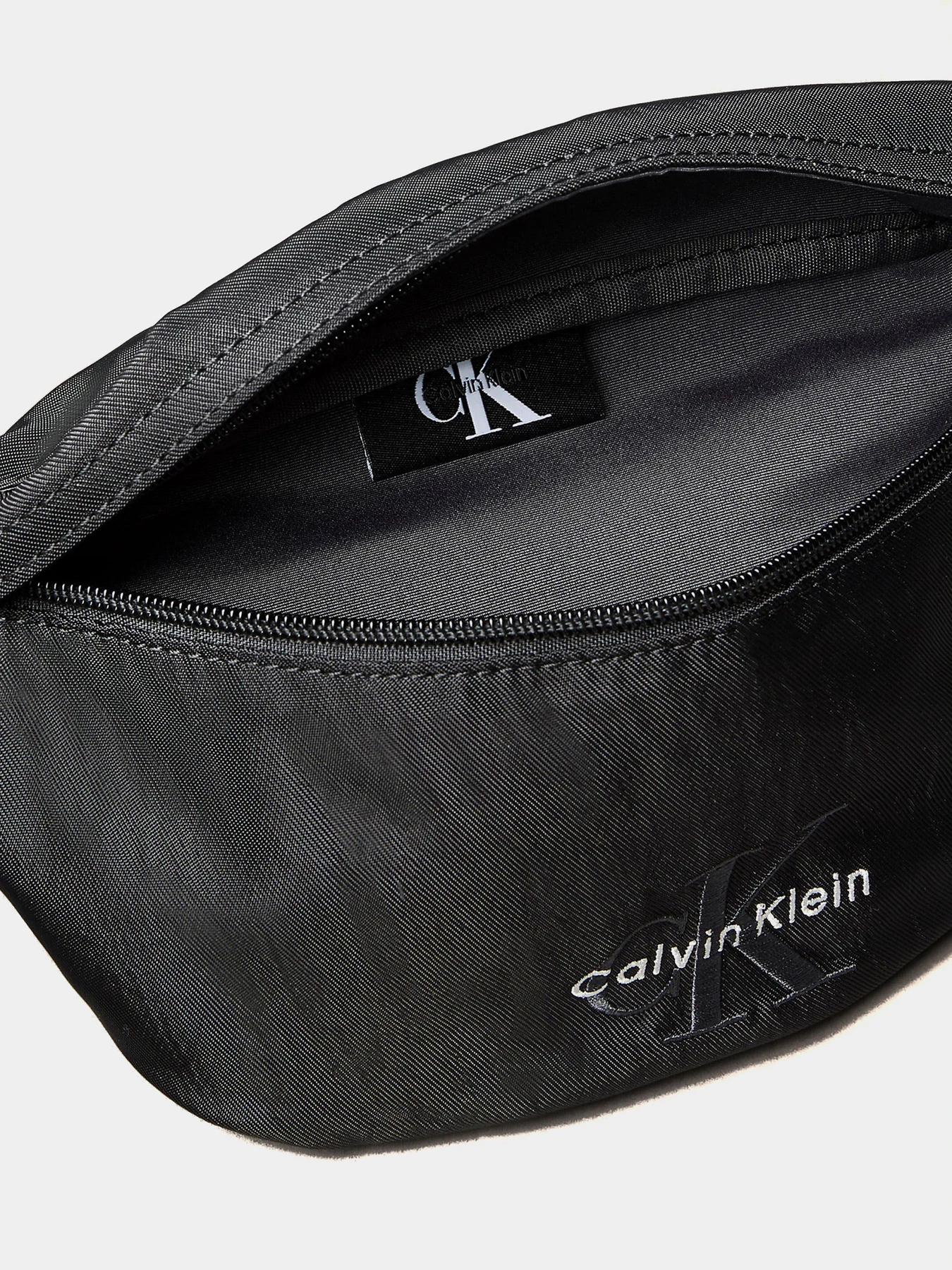 Сумки Calvin Klein модель LV04D3116G-UB1 Сумки Calvin Klein модель LV04D3116G-UB1 Фото