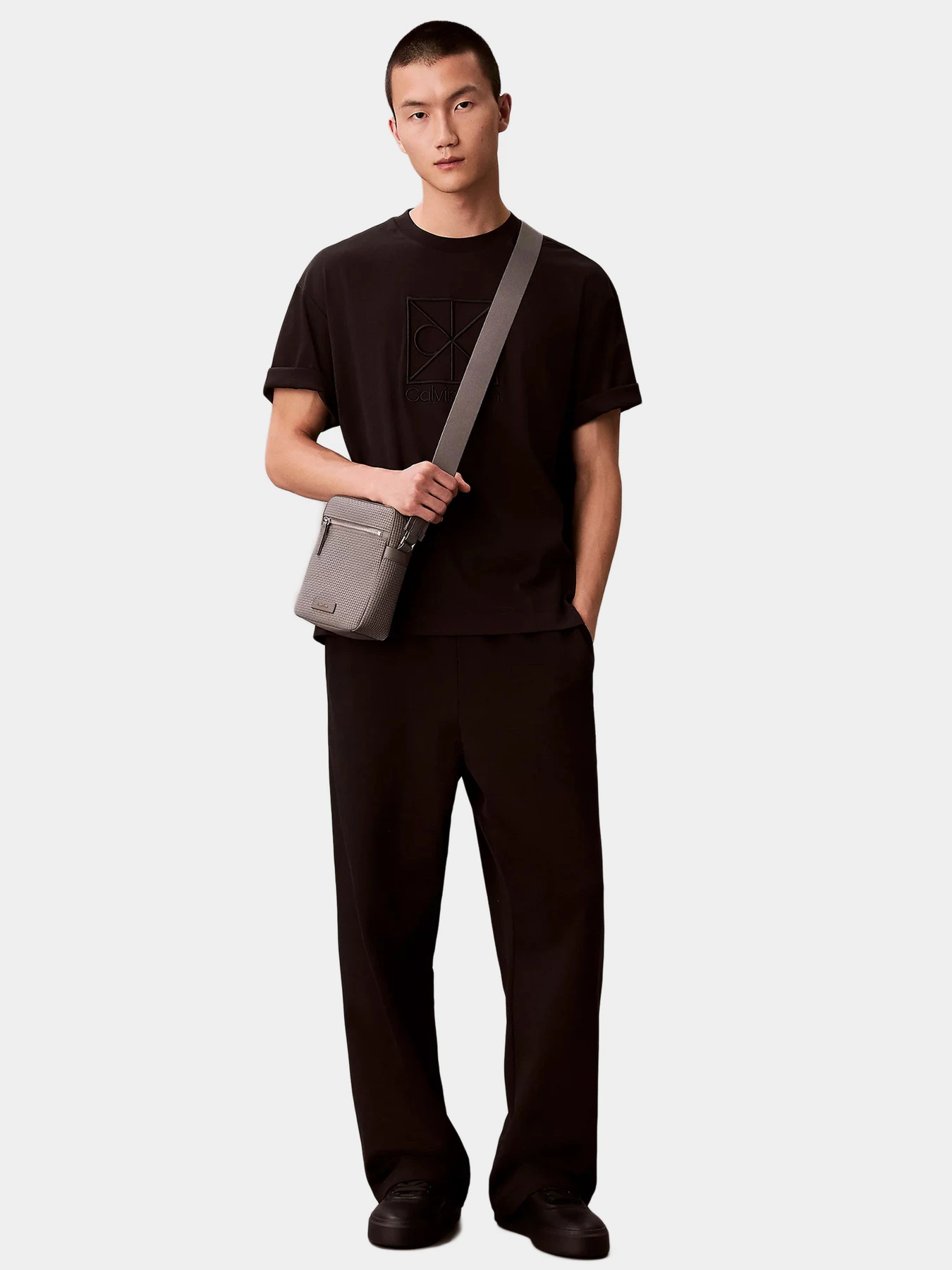 Сумки Calvin Klein модель LV04D3204G-PA7 Сумки Calvin Klein модель LV04D3204G-PA7 Фото