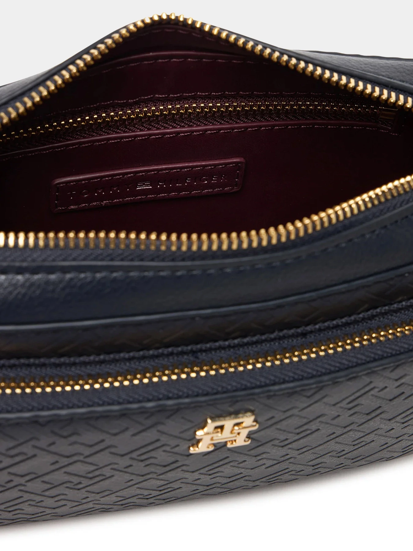 Сумки Tommy Hilfiger модель AW0AW18121-DW6 Сумки Tommy Hilfiger модель AW0AW18121-DW6 Фото