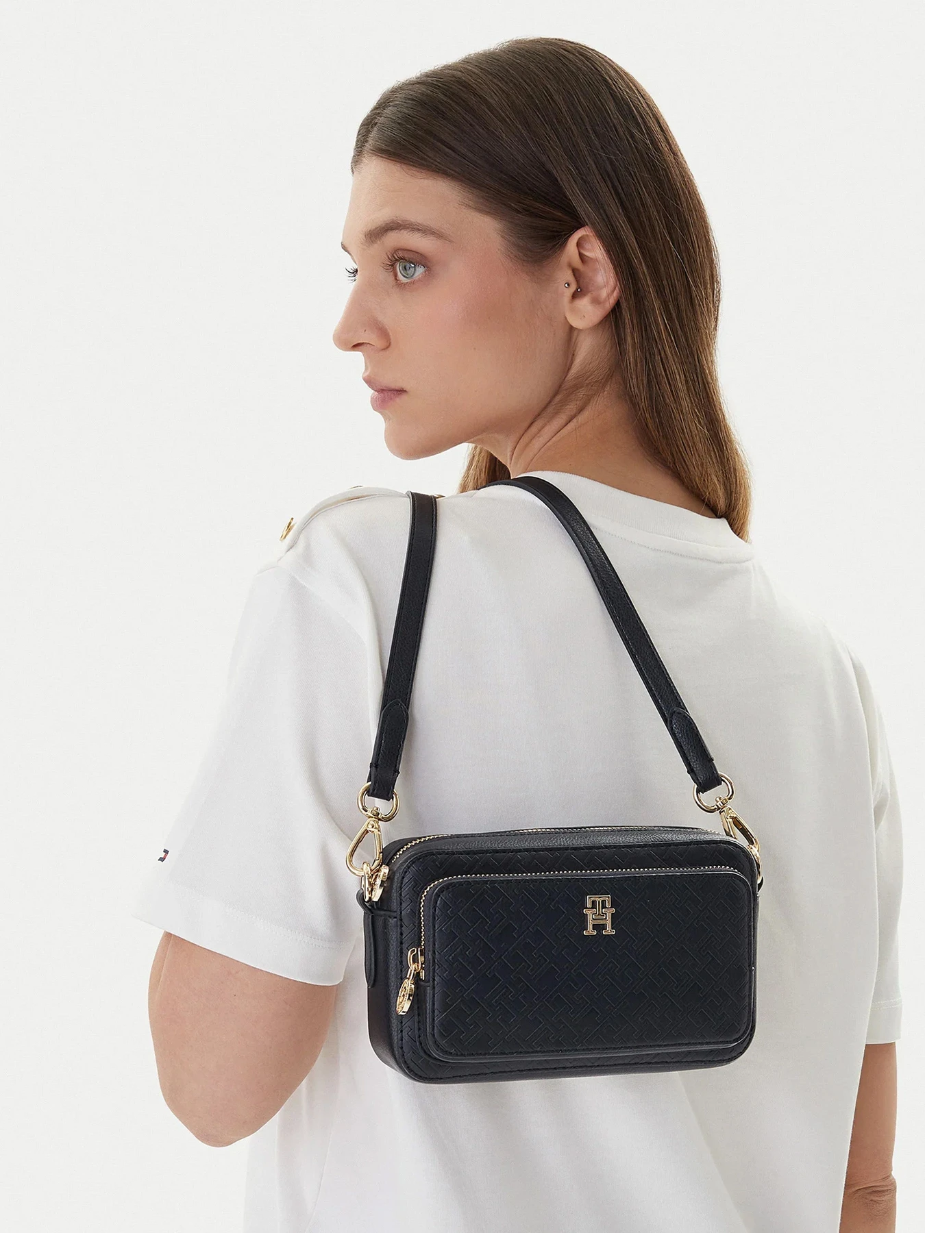 Сумки Tommy Hilfiger модель AW0AW18121-DW6 Сумки Tommy Hilfiger модель AW0AW18121-DW6 Фото