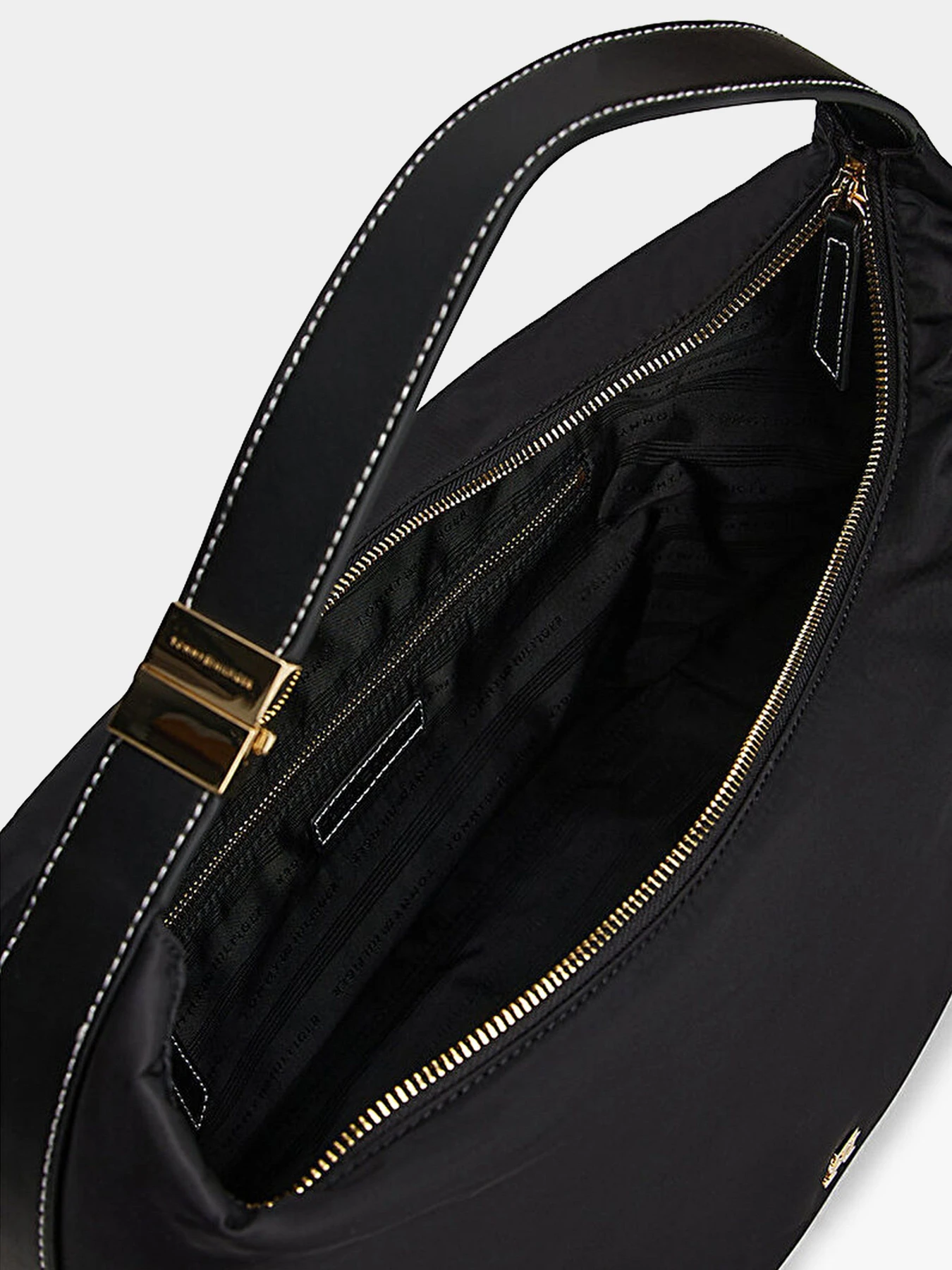 Сумки Tommy Hilfiger модель AW0AW18229-BDS Сумки Tommy Hilfiger модель AW0AW18229-BDS Фото