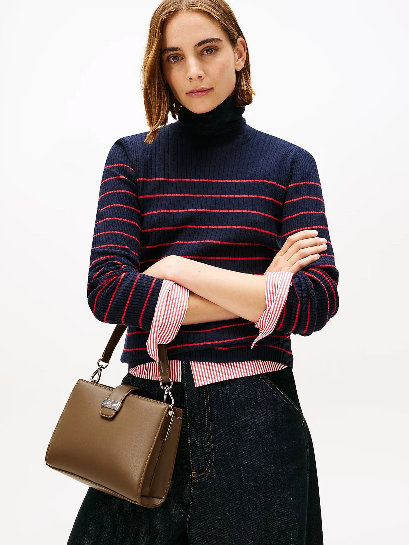 Сумки Tommy Hilfiger модель AW0AW18286-R07 Сумки Tommy Hilfiger модель AW0AW18286-R07 Фото