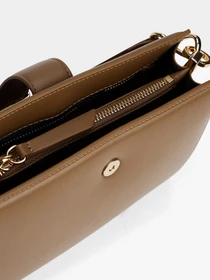 Сумки Tommy Hilfiger модель AW0AW18286-R07 Фото
