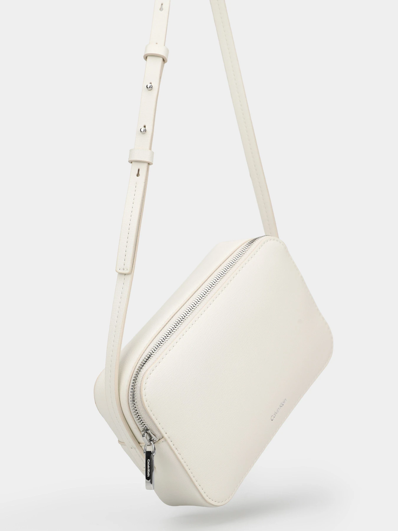 Сумки Calvin Klein модель LV04F3276G-FUP Сумки Calvin Klein модель LV04F3276G-FUP Фото