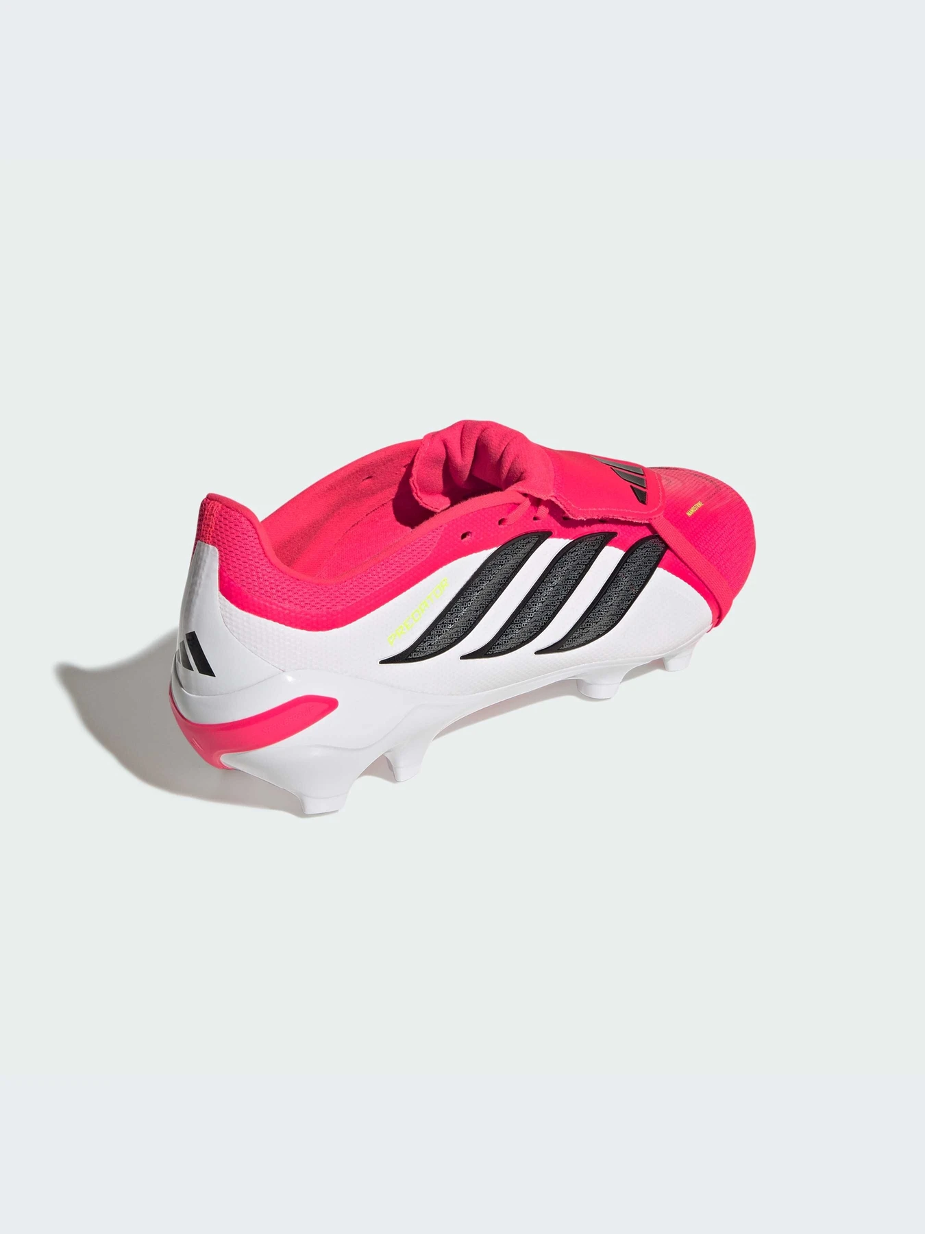 Кроссовки Adidas Predator модель JS0422-KZ Кроссовки Adidas Predator модель JS0422-KZ Фото