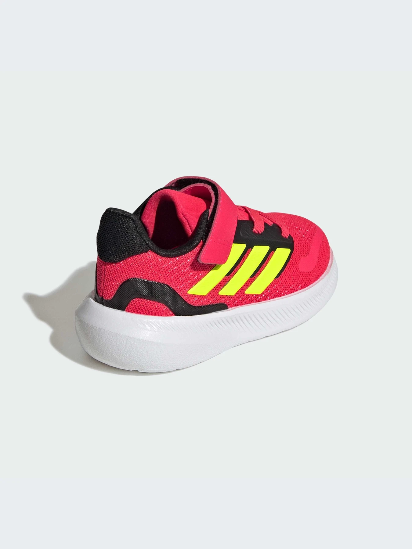 Кроссовки Adidas модель IH6866-KZ Кроссовки Adidas модель IH6866-KZ Фото