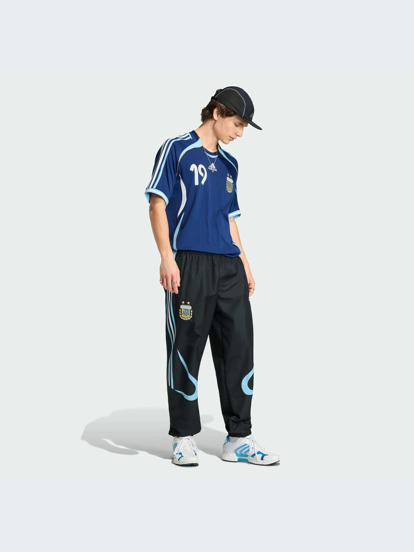 Футболки и поло Adidas модель JN3709-KZ Футболки и поло Adidas модель JN3709-KZ Фото