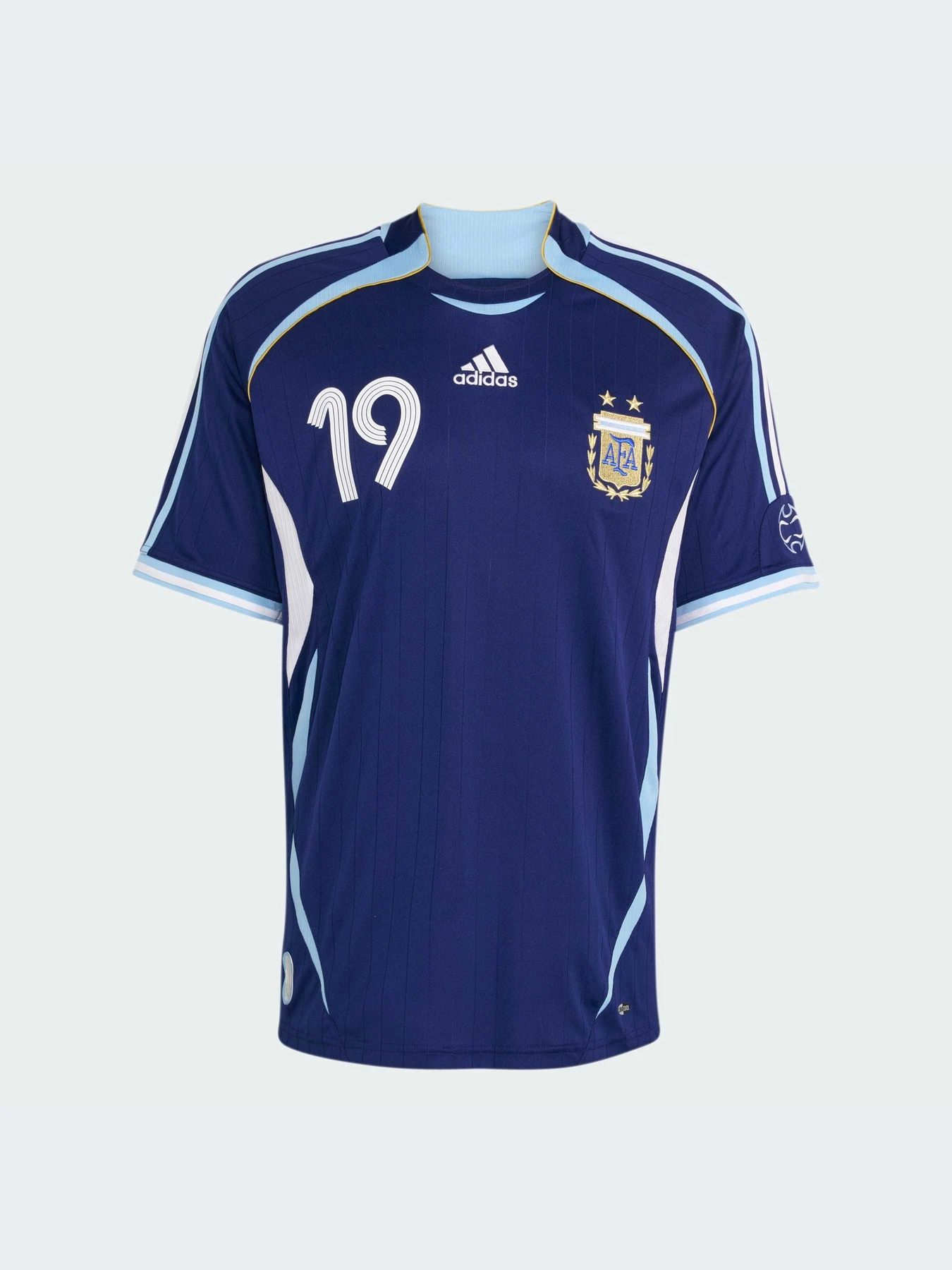 Футболки и поло Adidas модель JN3709-KZ Футболки и поло Adidas модель JN3709-KZ Фото