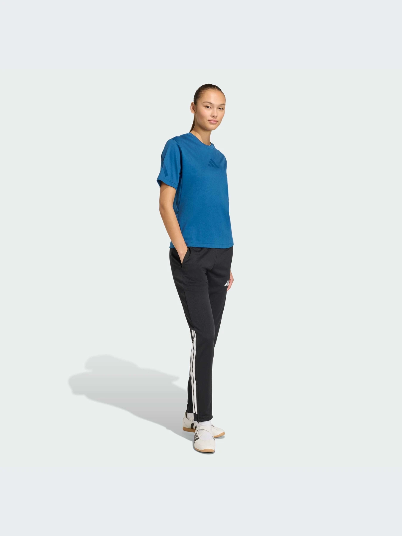 Футболки и поло Adidas ZNE модель KR0203-KZ Футболки и поло Adidas ZNE модель KR0203-KZ Фото