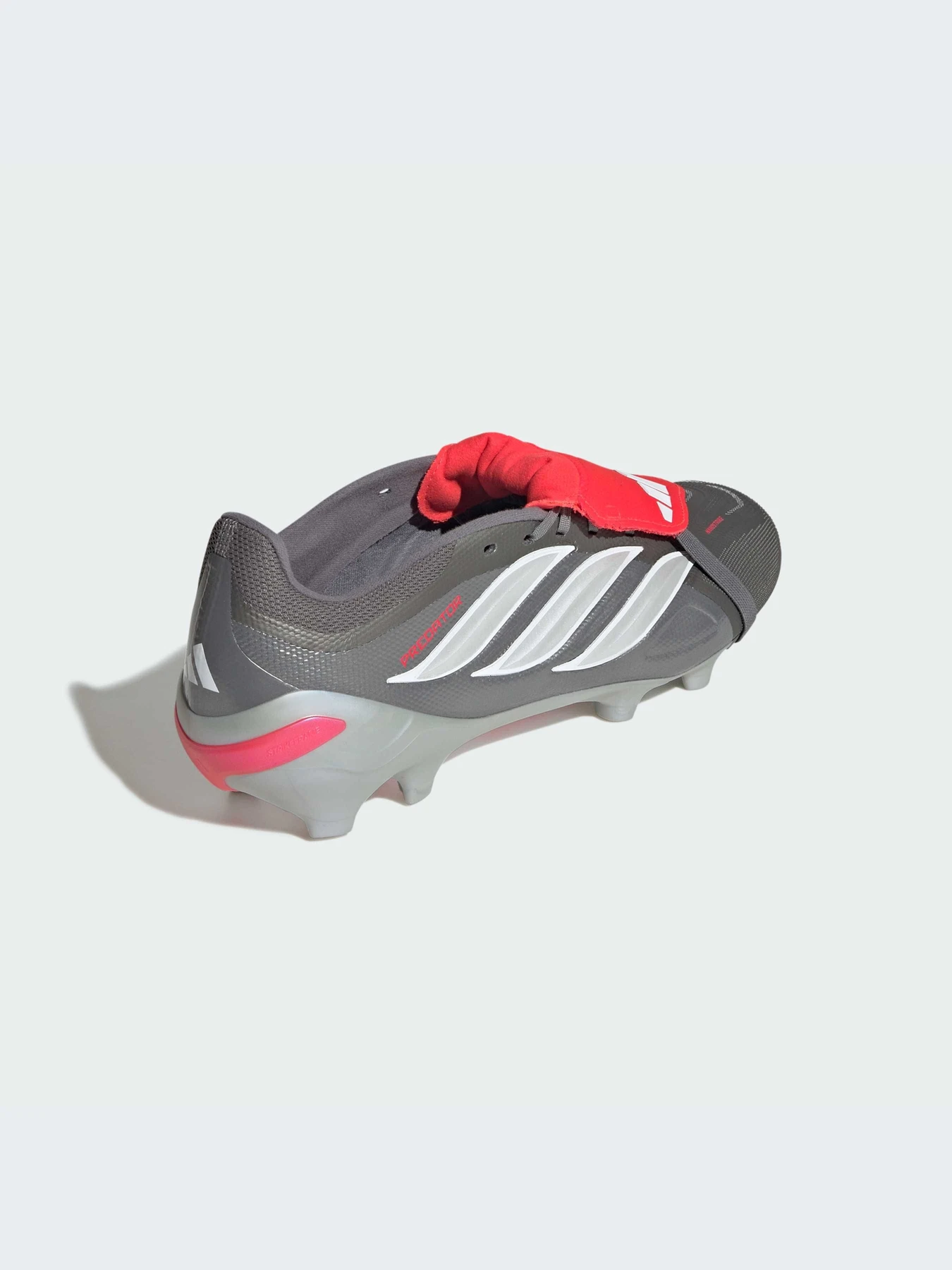 Кроссовки Adidas Predator модель JS0426-KZ Кроссовки Adidas Predator модель JS0426-KZ Фото