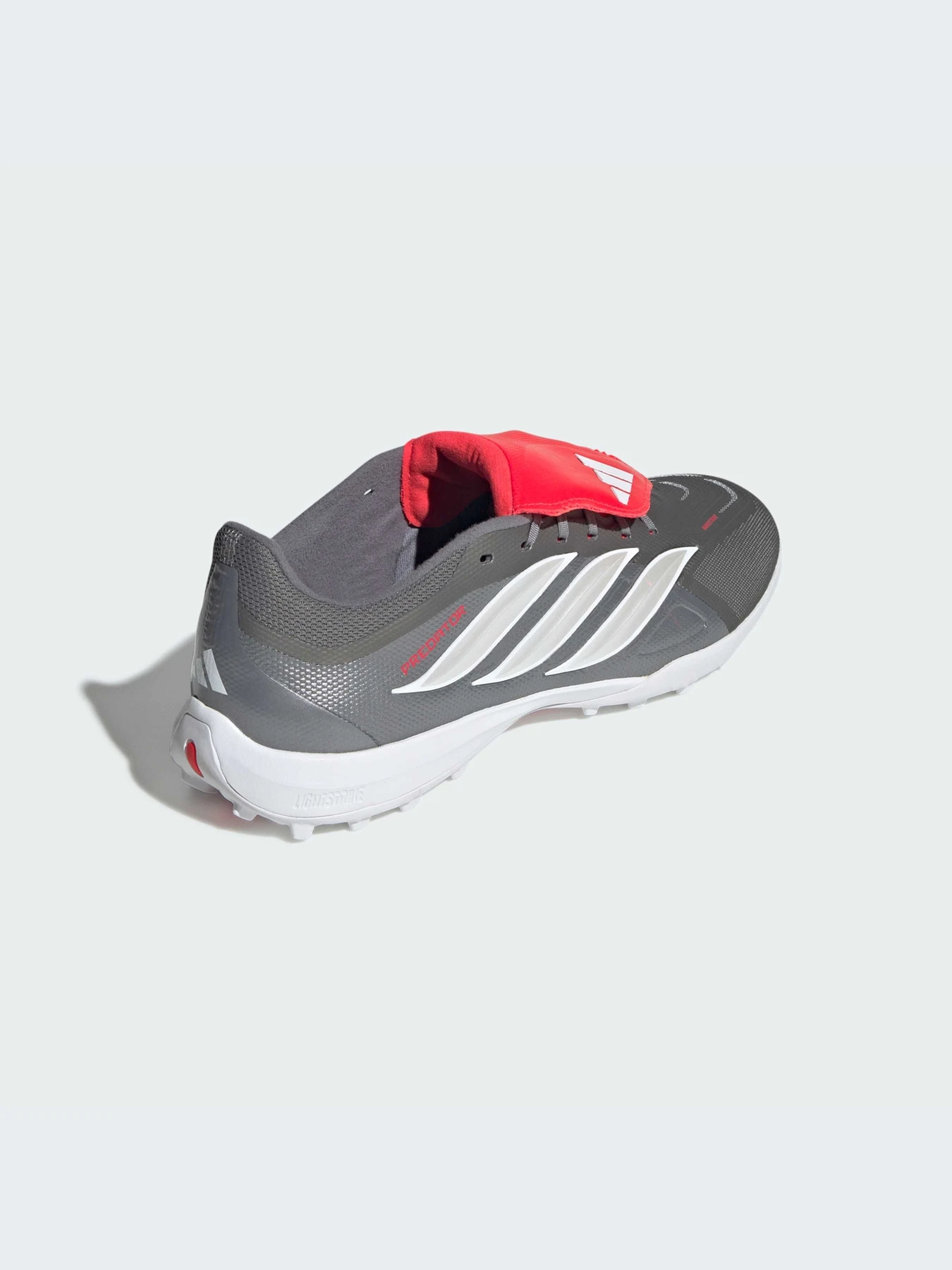 Кроссовки Adidas Predator модель JR7875-KZ Кроссовки Adidas Predator модель JR7875-KZ Фото