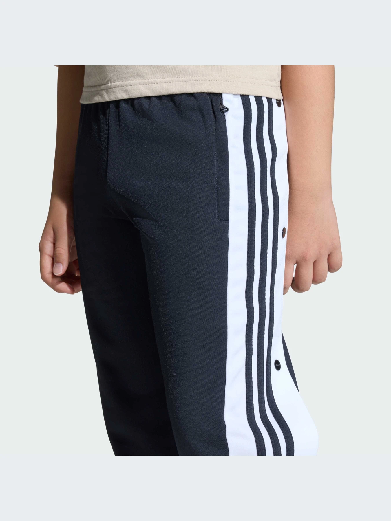 Брюки Adidas Adicolor модель KD3989-KZ Брюки Adidas Adicolor модель KD3989-KZ Фото