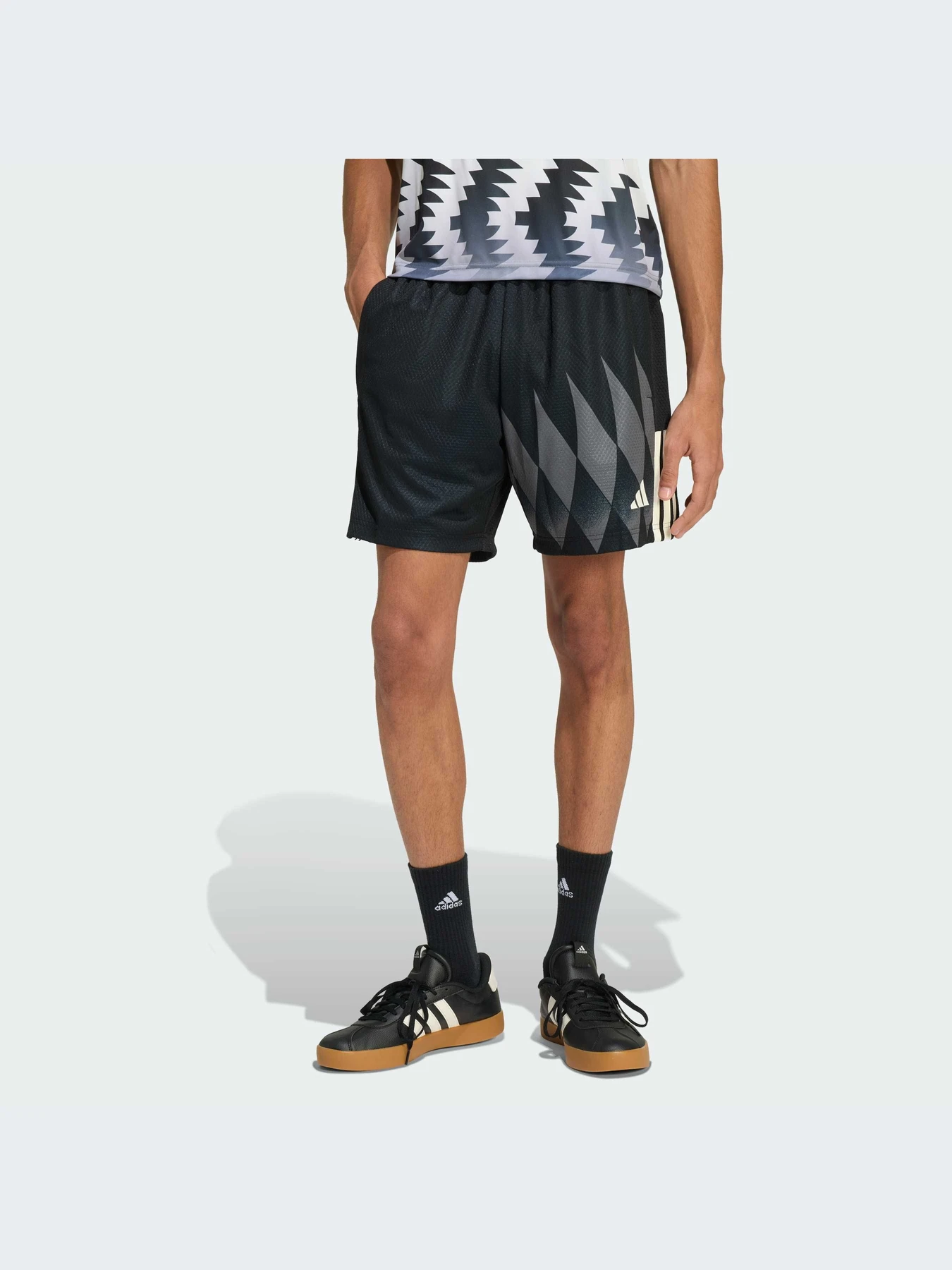 Шорты Adidas Tiro модель KA9152-KZ Шорты Adidas Tiro модель KA9152-KZ Фото
