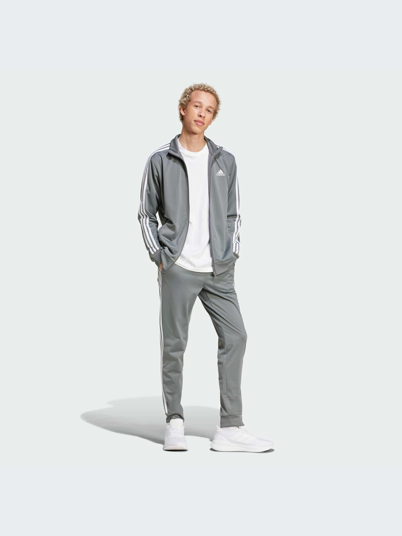 Костюмы Adidas модель IY6649-KZ Костюмы Adidas модель IY6649-KZ Фото