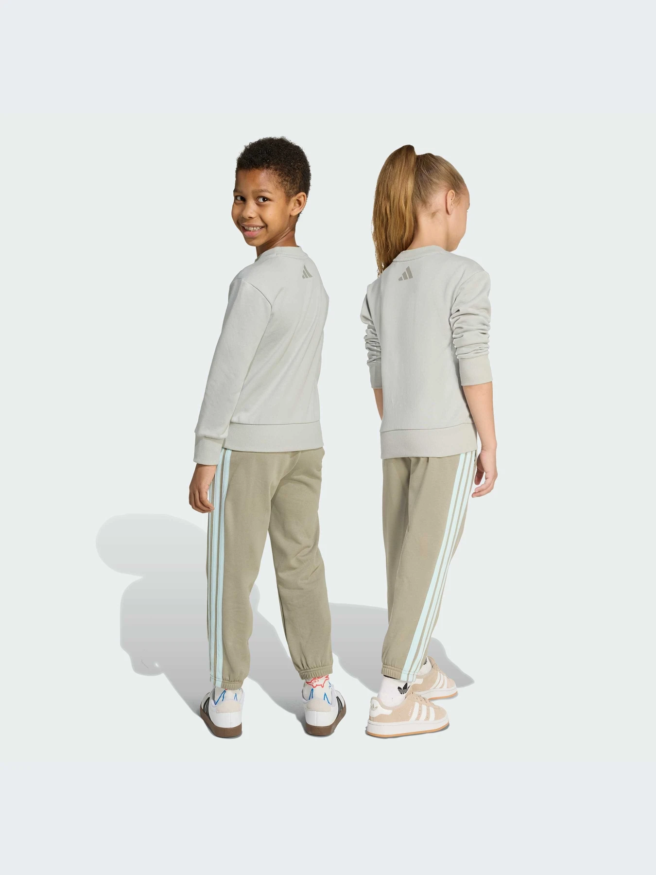Костюмы Adidas модель JV7951-KZ Костюмы Adidas модель JV7951-KZ Фото