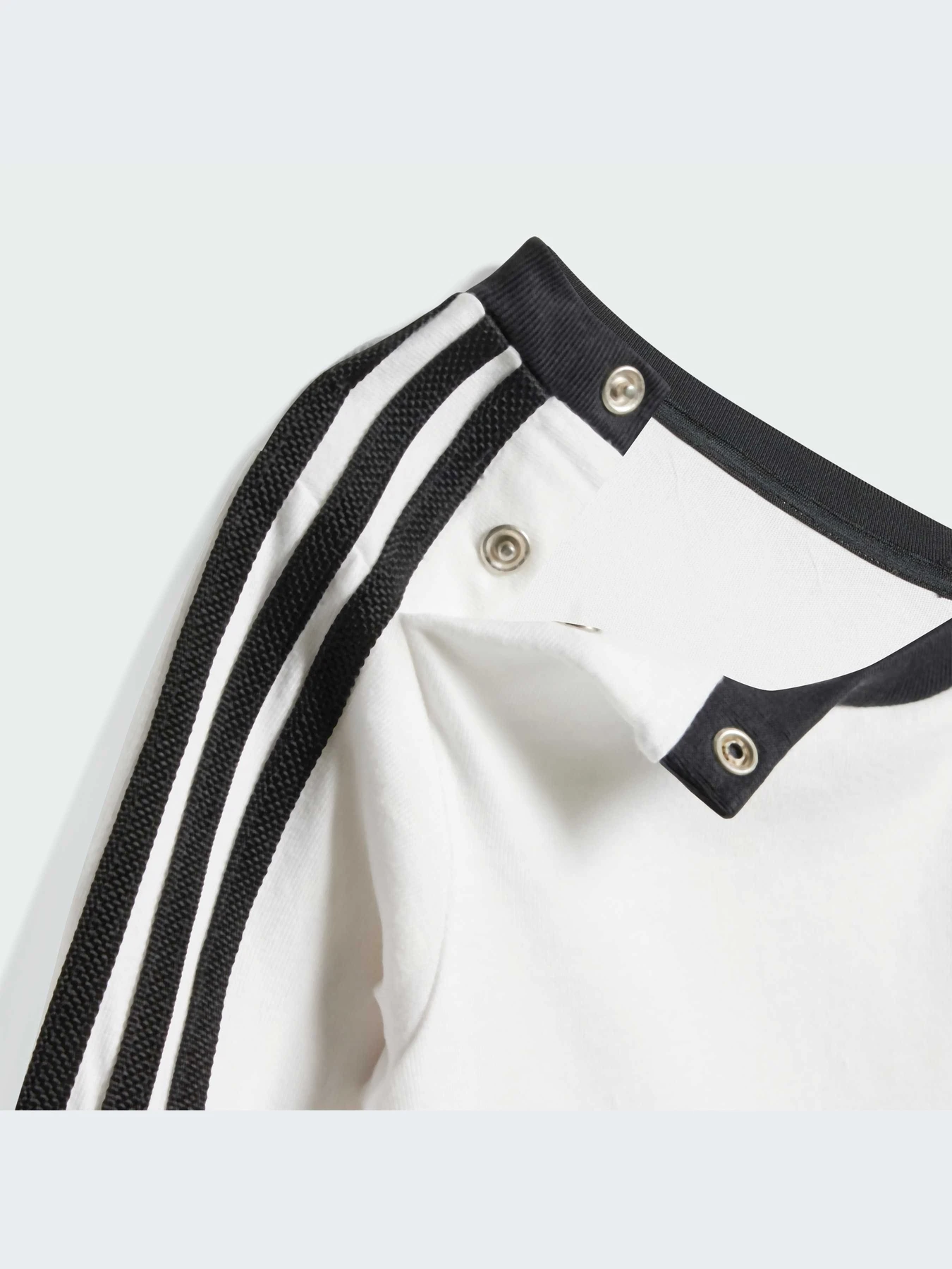 Костюмы Adidas Adicolor модель JW5312-KZ Костюмы Adidas Adicolor модель JW5312-KZ Фото