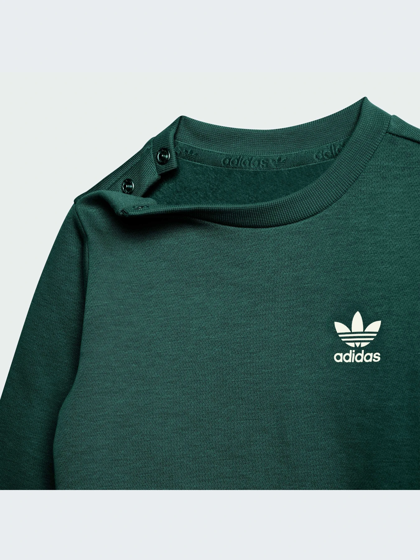 Костюмы Adidas модель KW1878-KZ Костюмы Adidas модель KW1878-KZ Фото