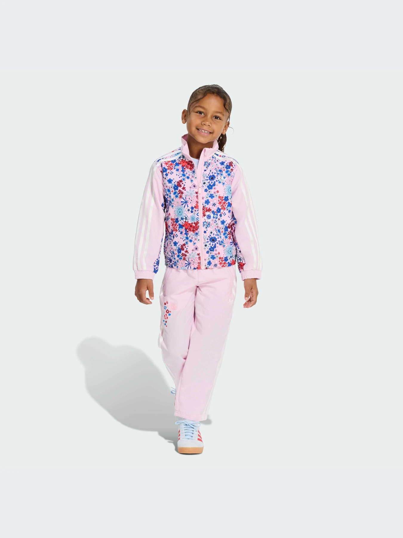 Костюмы Adidas Graphics модель KD1754-KZ Костюмы Adidas Graphics модель KD1754-KZ Фото