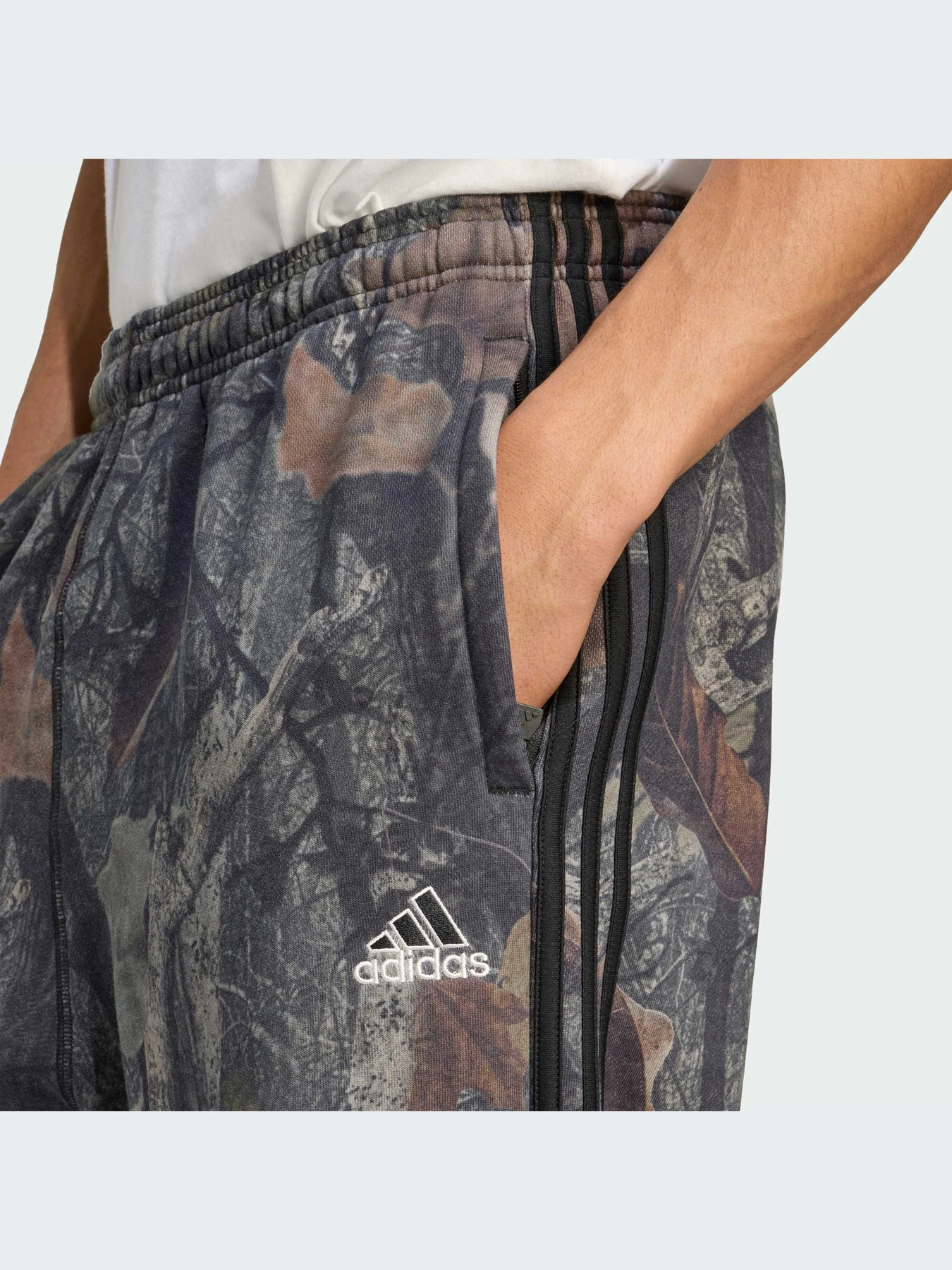 Брюки Adidas Superstar модель JY2773-KZ Брюки Adidas Superstar модель JY2773-KZ Фото