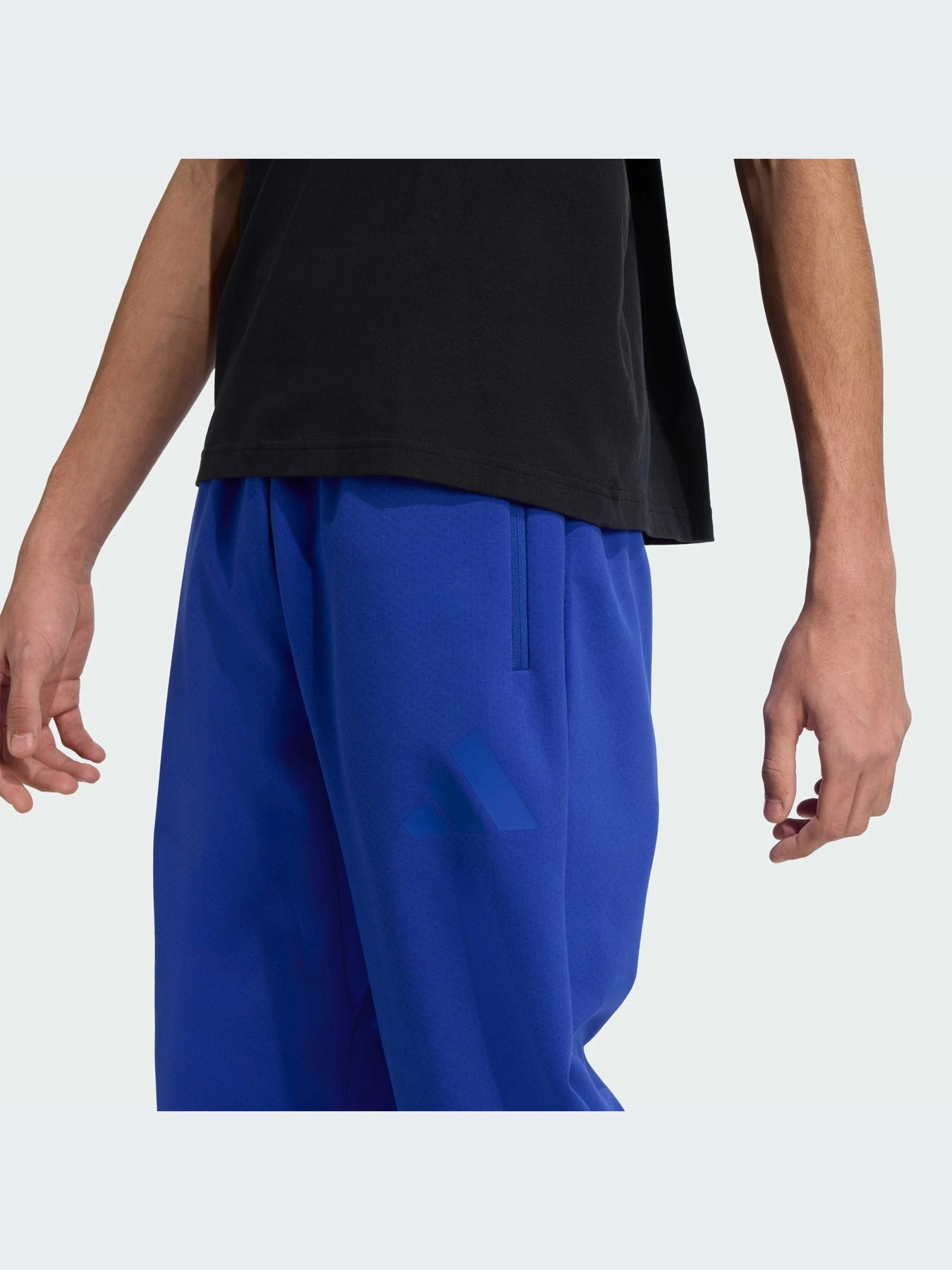 Брюки Adidas ZNE модель KA0701-KZ Брюки Adidas ZNE модель KA0701-KZ Фото