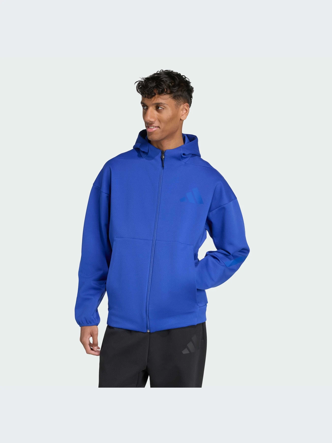Худи и свитшоты Adidas ZNE модель KA0694-KZ Худи и свитшоты Adidas ZNE модель KA0694-KZ Фото