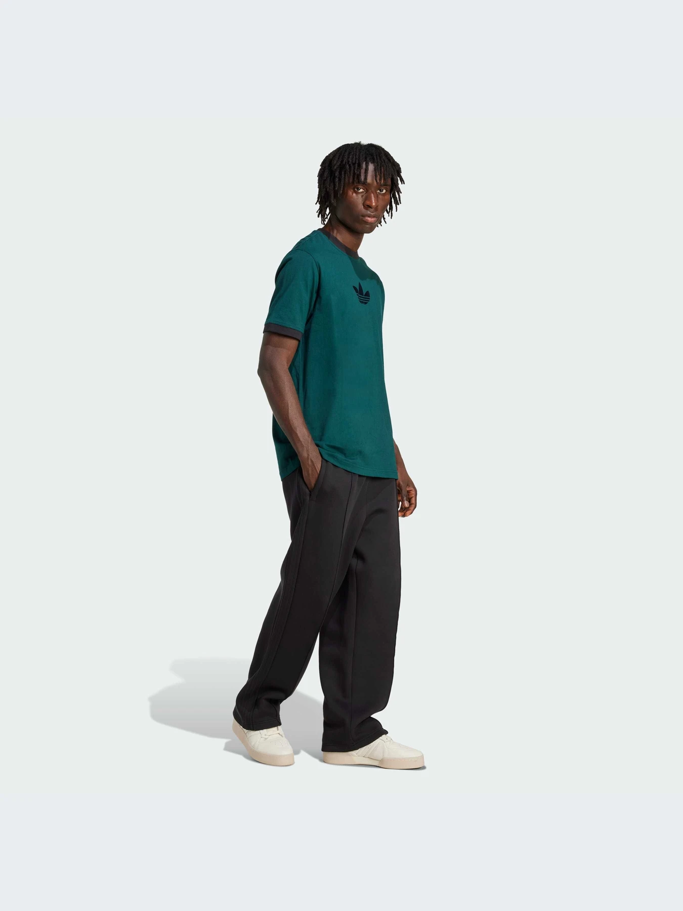 Футболки и поло Adidas Adicolor модель JX1513-KZ Футболки и поло Adidas Adicolor модель JX1513-KZ Фото