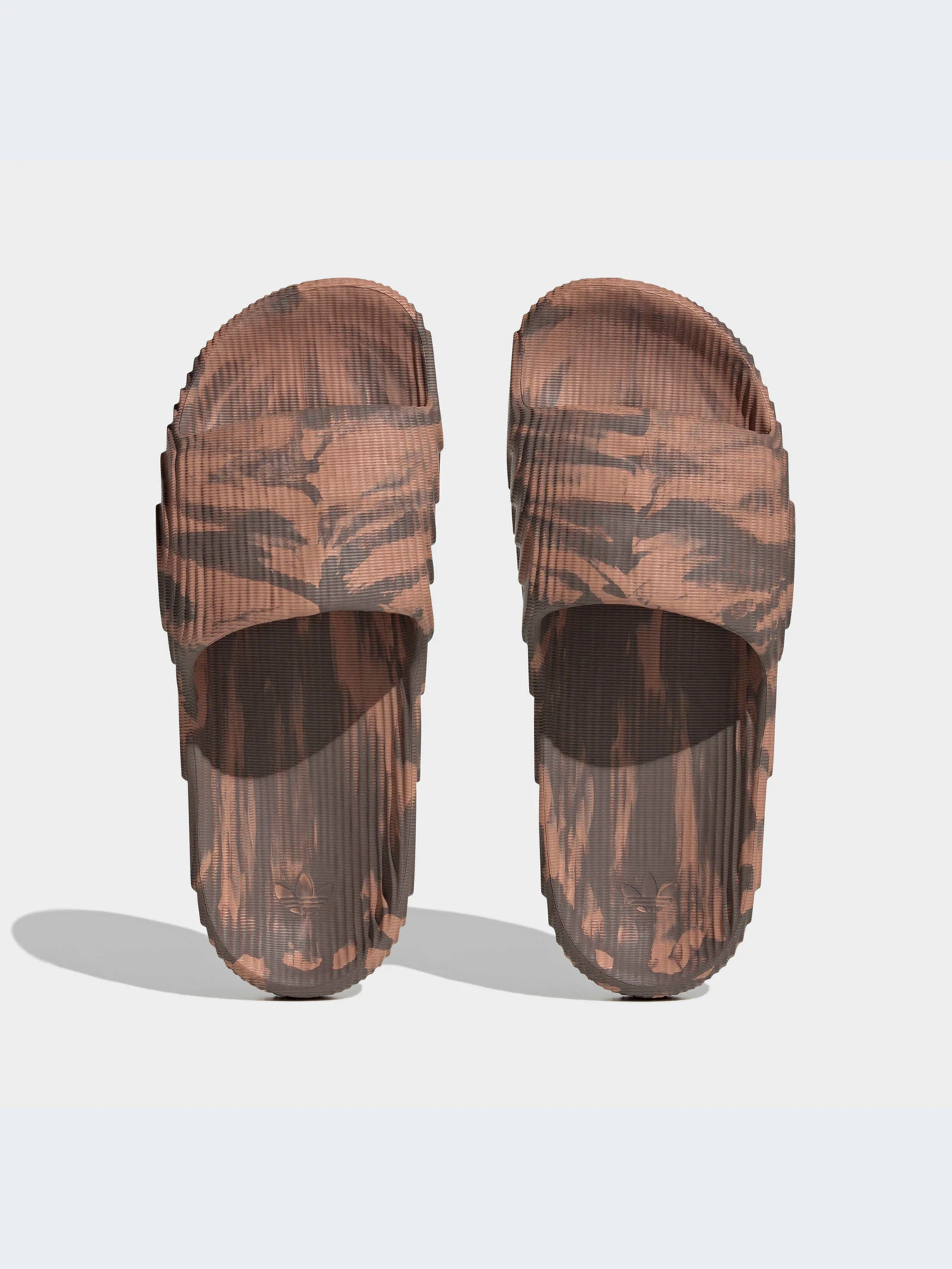 Шлёпанцы Adidas Adilette модель HP6518-KZ Шлёпанцы Adidas Adilette модель HP6518-KZ Фото