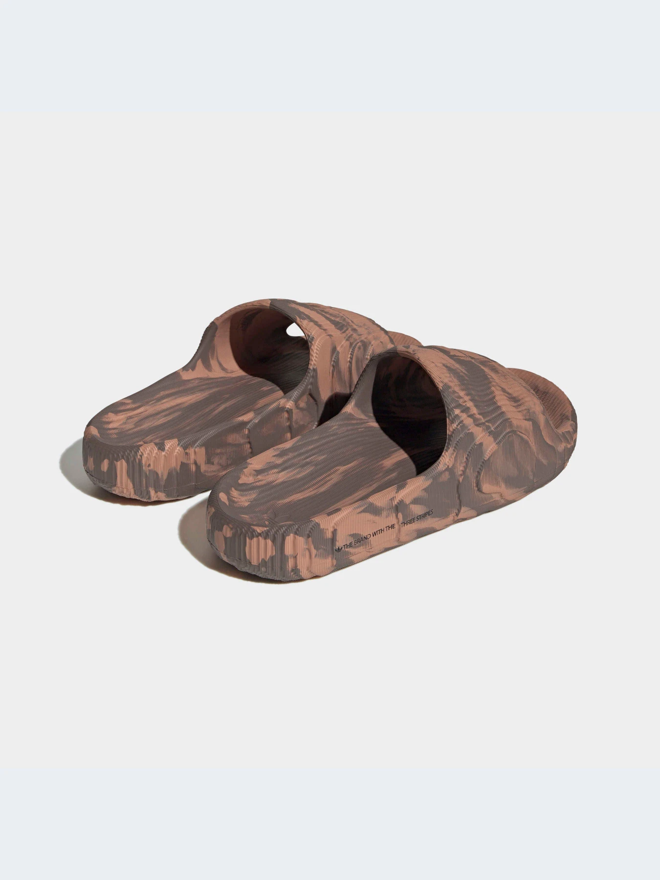 Шлёпанцы Adidas Adilette модель HP6518-KZ Шлёпанцы Adidas Adilette модель HP6518-KZ Фото