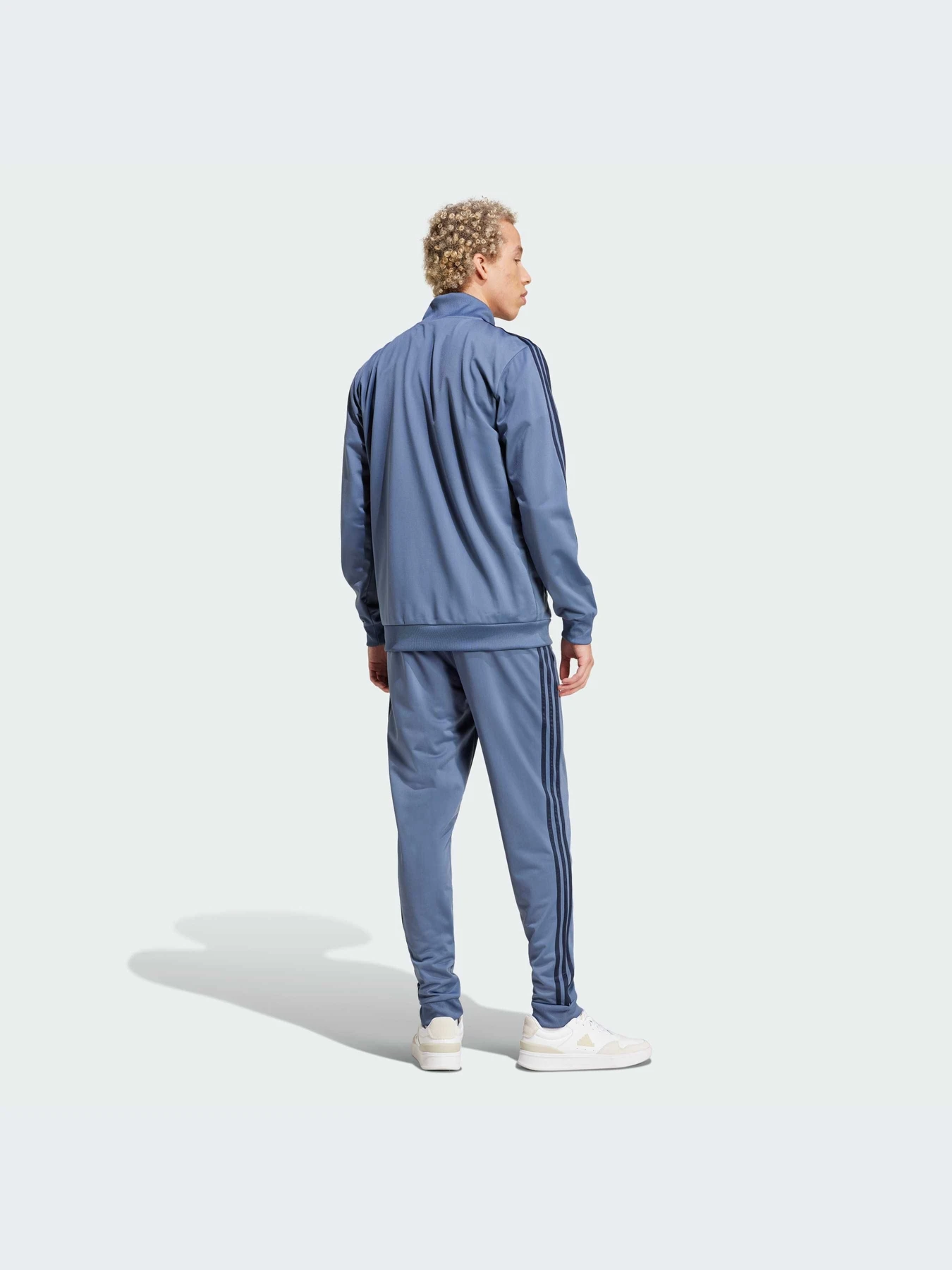 Костюмы Adidas модель IY6652-KZ Костюмы Adidas модель IY6652-KZ Фото