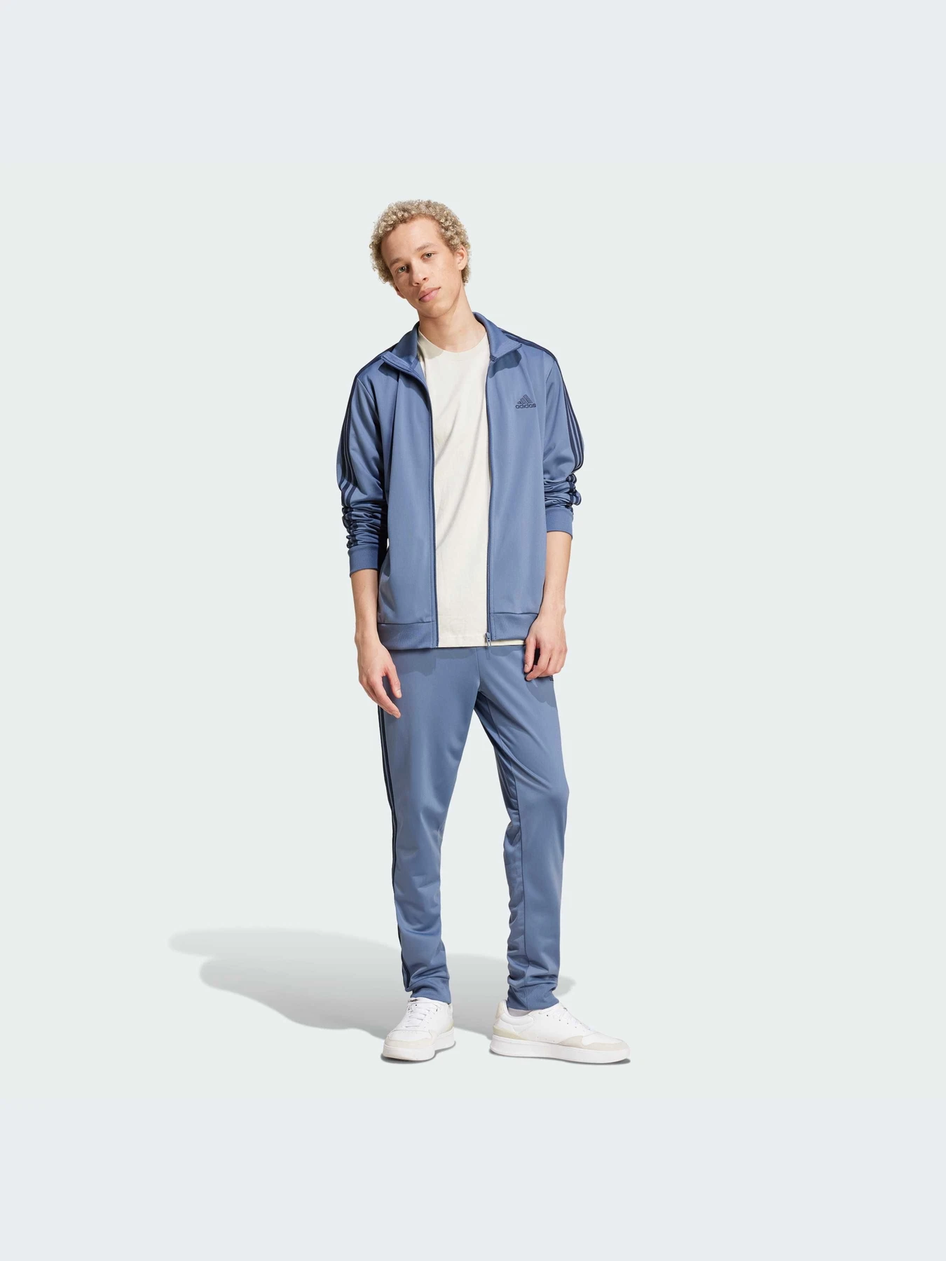 Костюмы Adidas модель IY6652-KZ Костюмы Adidas модель IY6652-KZ Фото