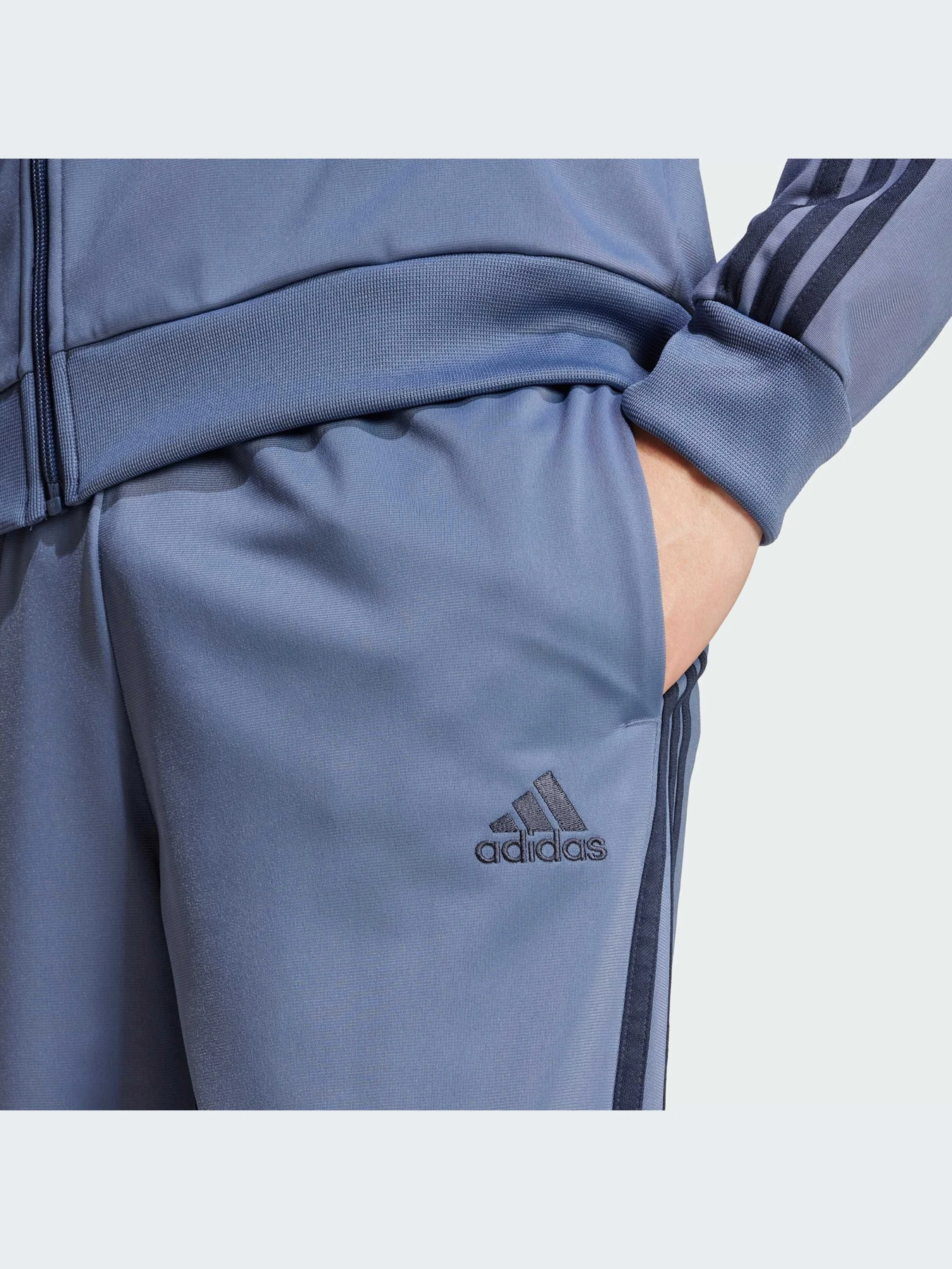 Костюмы Adidas модель IY6652-KZ Костюмы Adidas модель IY6652-KZ Фото