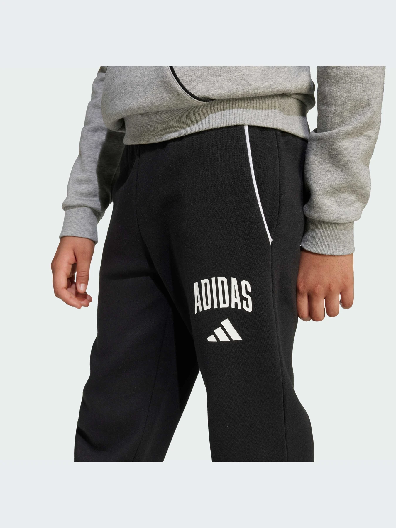 Брюки Adidas модель JM1538-KZ Брюки Adidas модель JM1538-KZ Фото