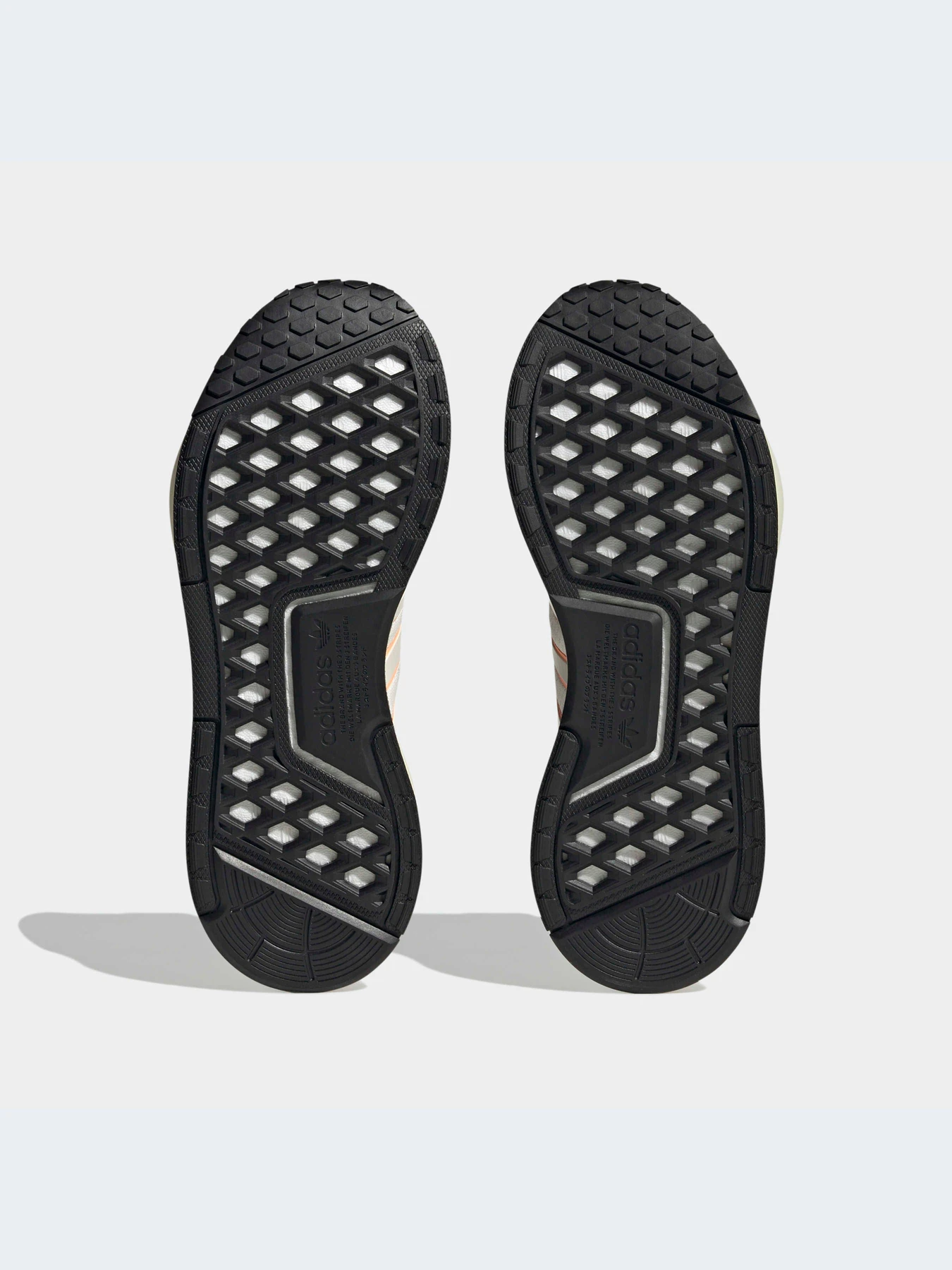 Кроссовки Adidas NMD модель HQ9116-KZ Фото