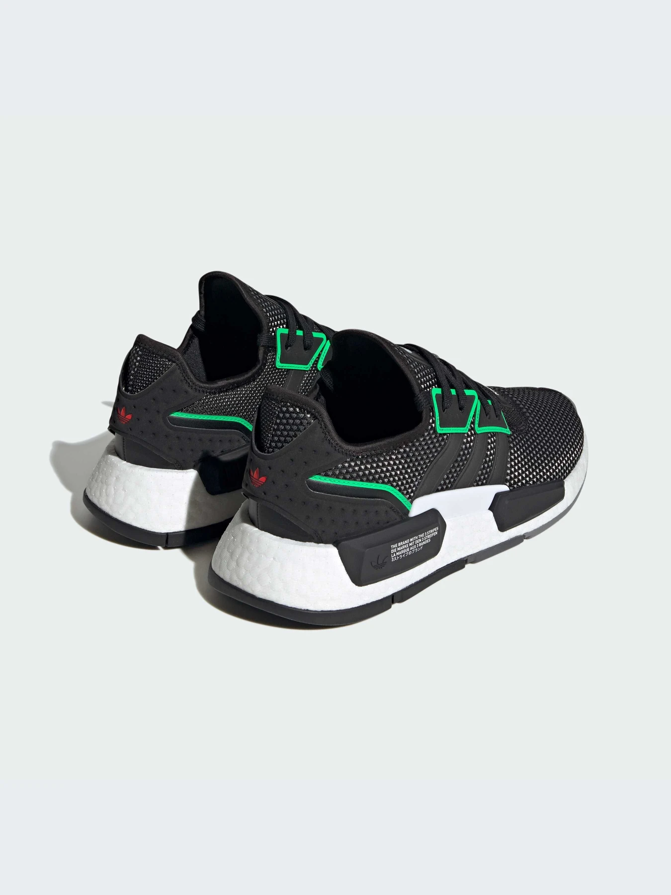 Кроссовки Adidas NMD модель IE4559-KZ Кроссовки Adidas NMD модель IE4559-KZ Фото