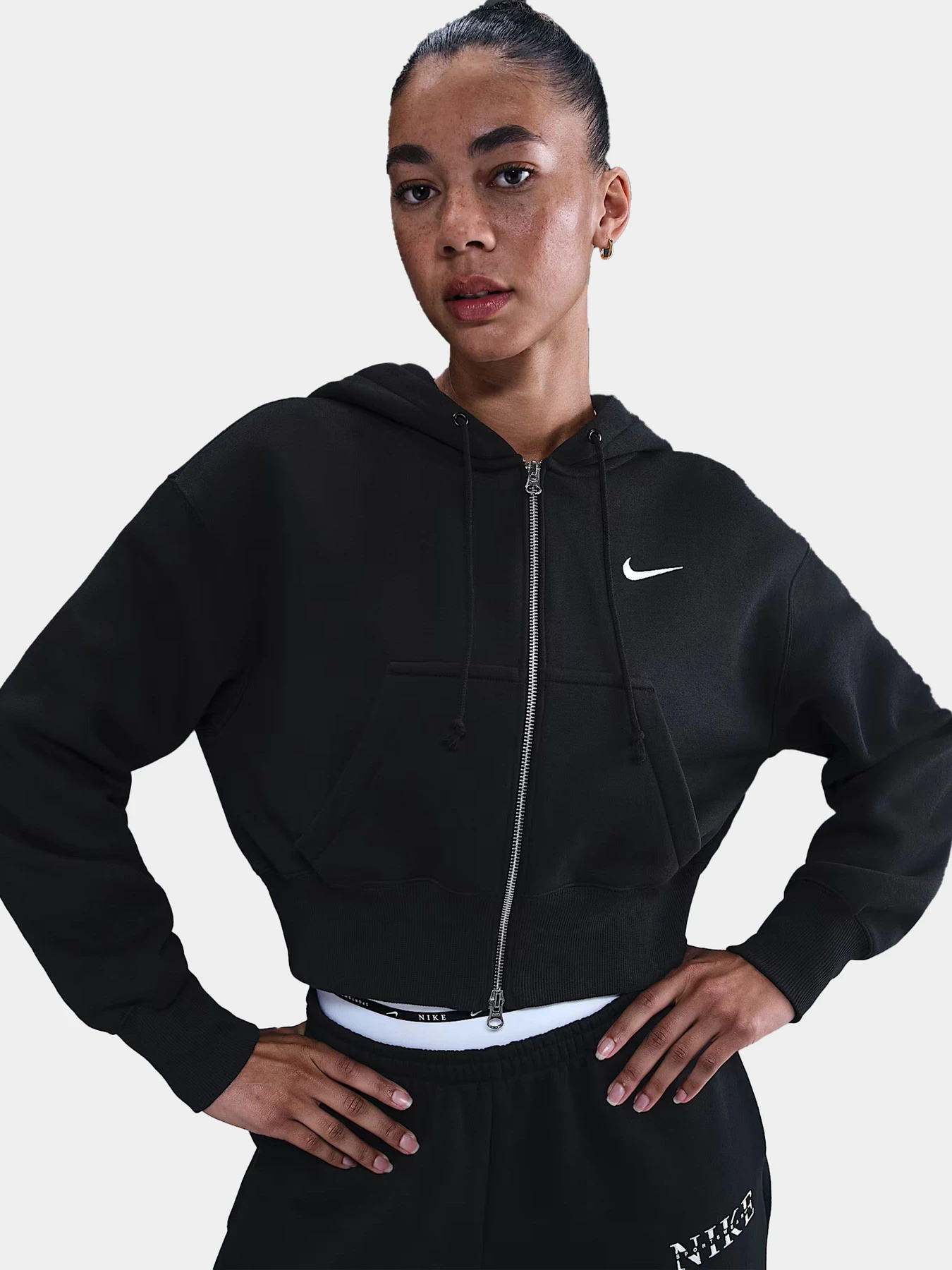 Худи и свитшоты NIKE модель HV2426-010 Худи и свитшоты NIKE модель HV2426-010 Фото