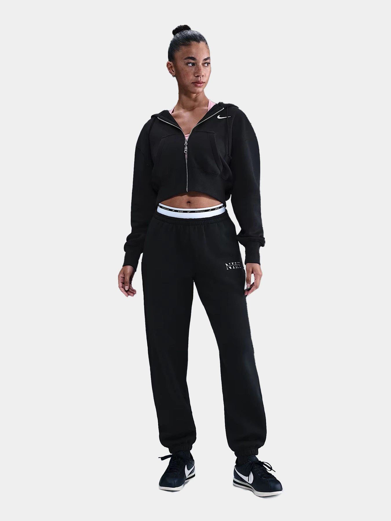 Худи и свитшоты NIKE модель HV2426-010 Худи и свитшоты NIKE модель HV2426-010 Фото